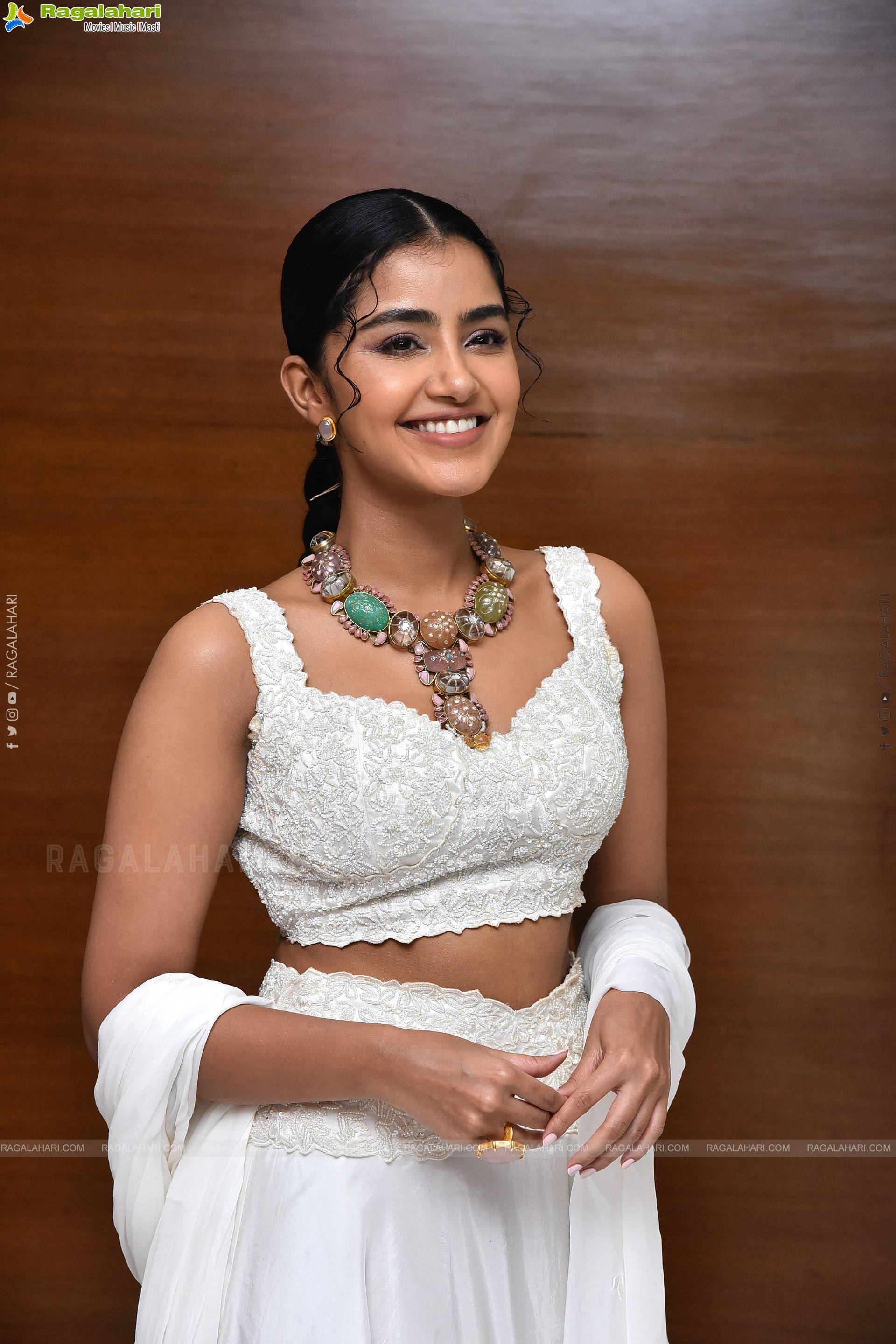 Anupama Parameswaran at Karthikeya 2 Pressmeet, HD Photo Gallery