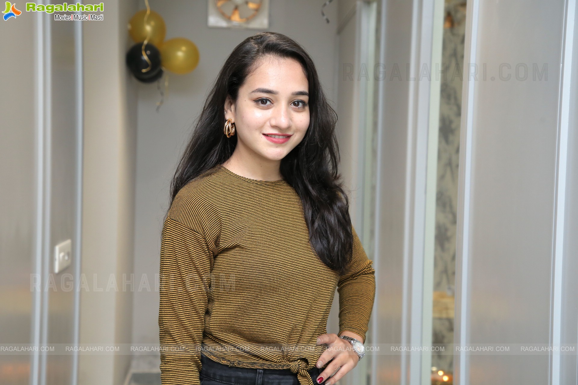 Bhuvaneshwari at Hyderabad Headmasters Salon Launch, HD Photo Gallery