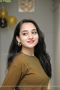 Bhuvaneshwari at Hyderabad Headmasters Salon Launch