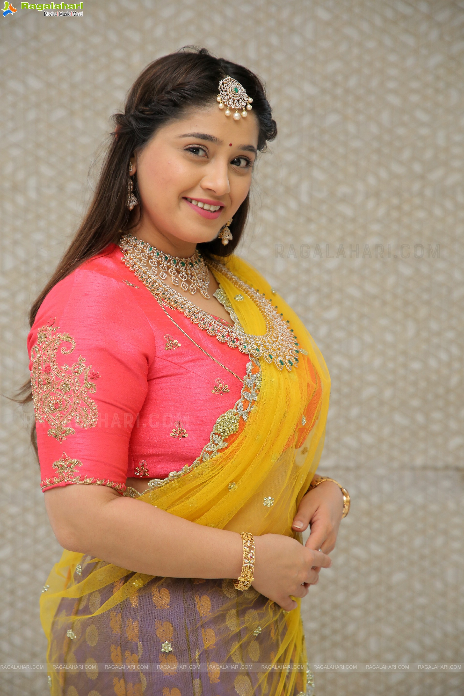 Chandni Bhagwanani Showcases a Collection of Sri Bhavani Jewels, HD Photo Gallery