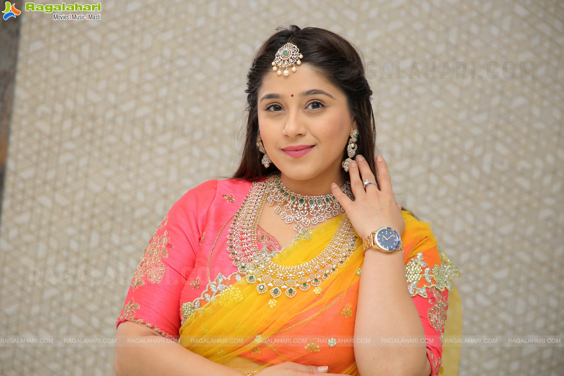 Chandni Bhagwanani Showcases a Collection of Sri Bhavani Jewels, HD Photo Gallery