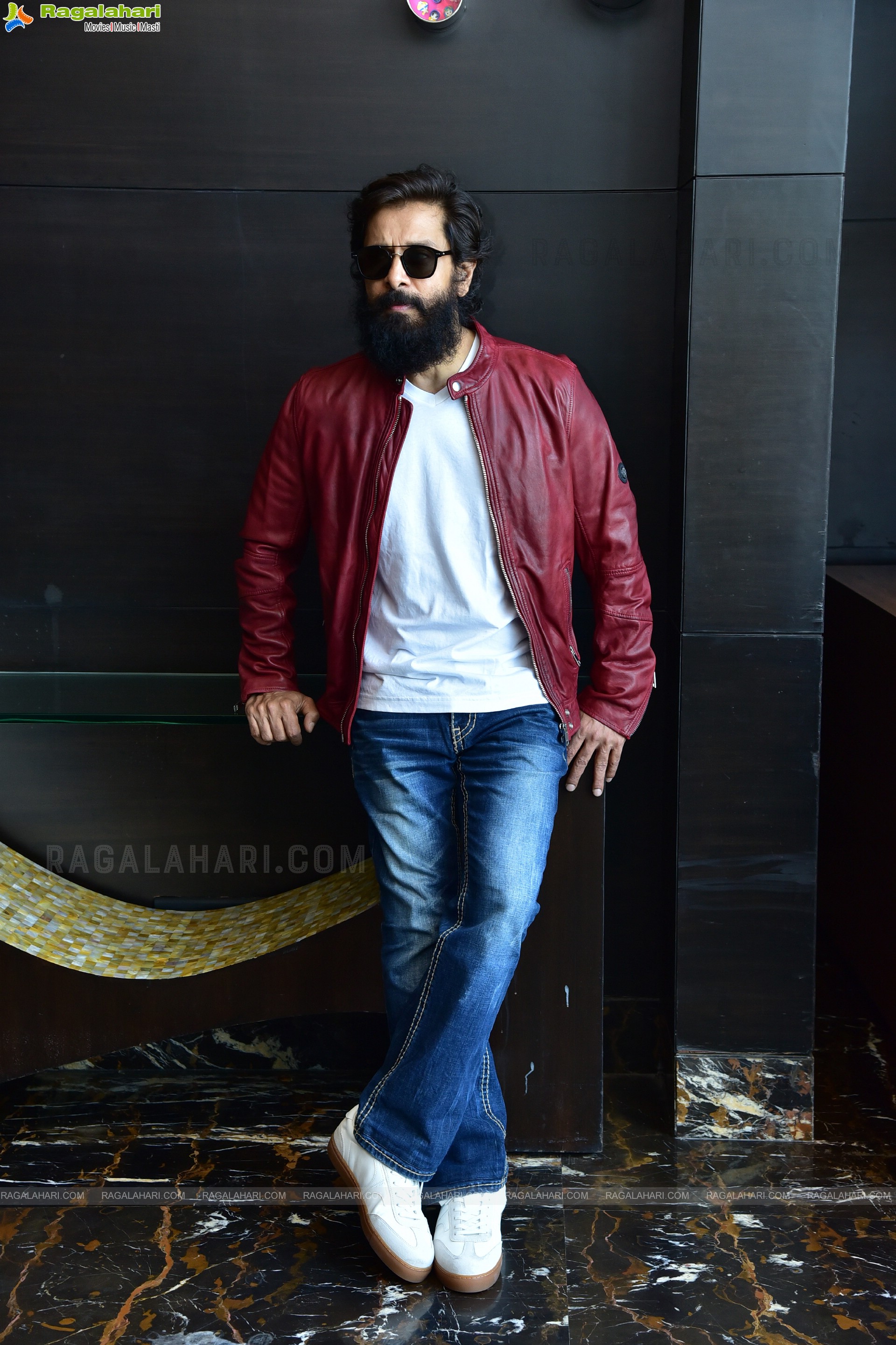 Chiyaan Vikram at Cobra Press Meet, HD Photo Gallery