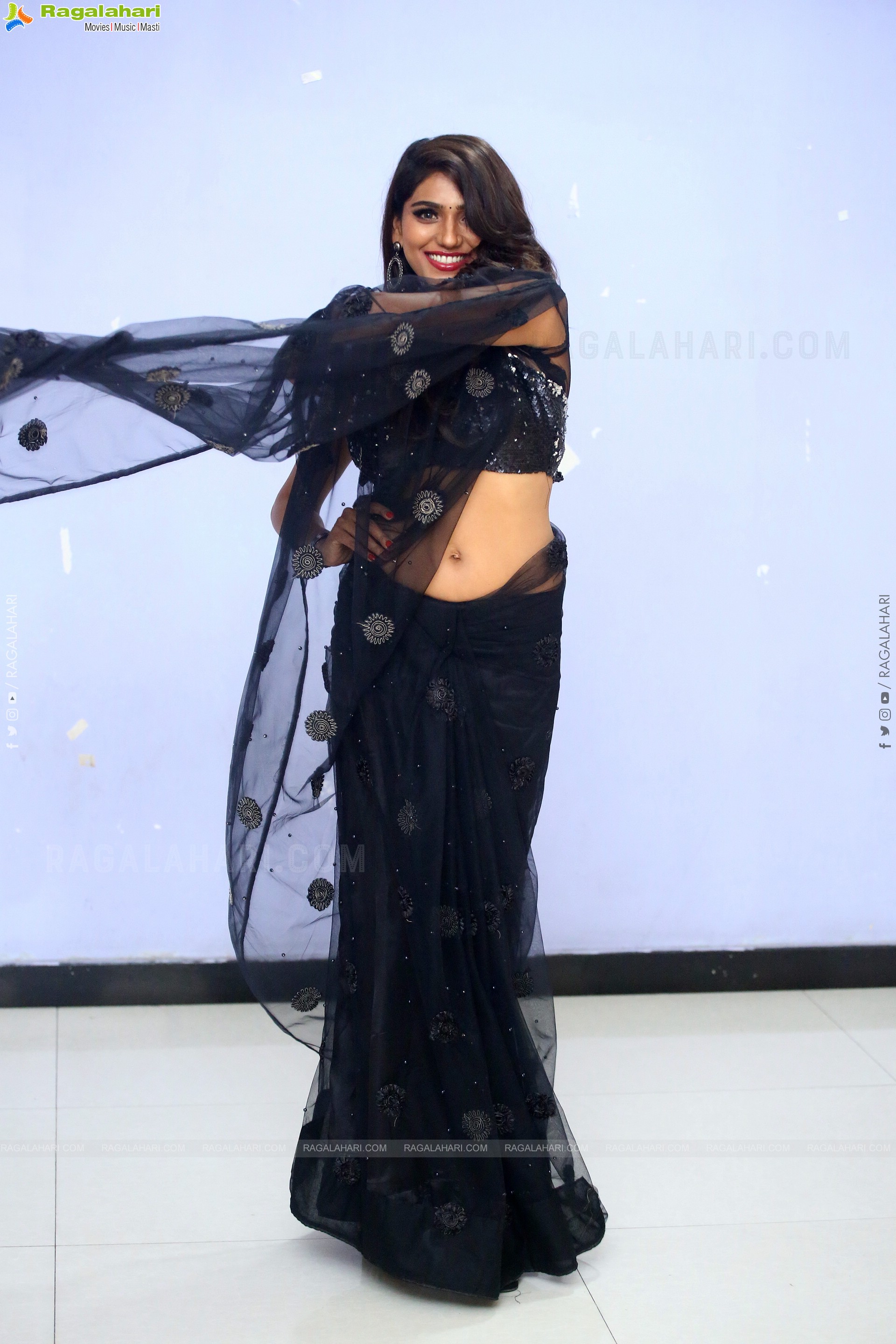Dollysha Chourasiya at Daimond Raja Song Launch, HD Photo Gallery