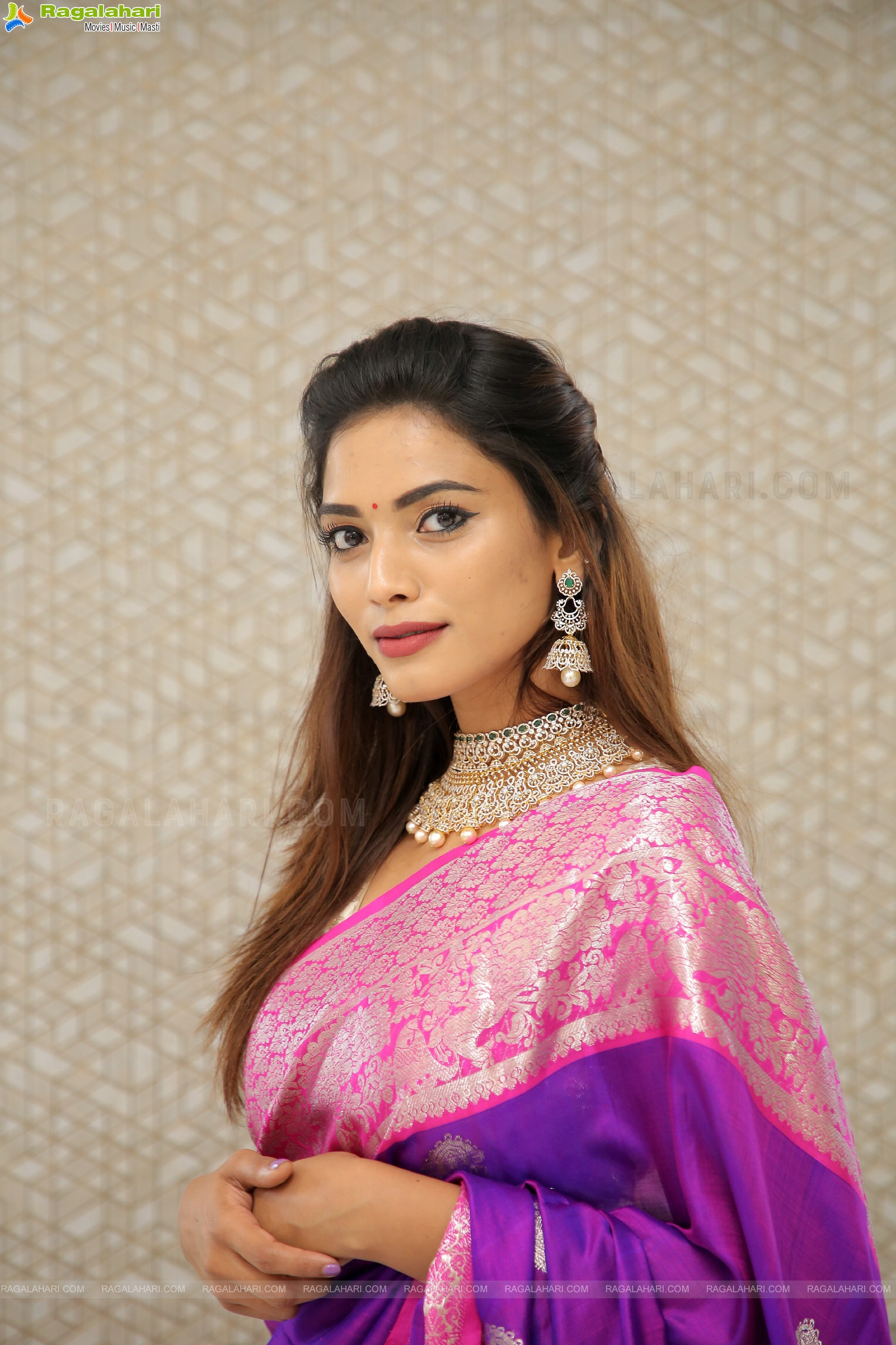 Harshini Balla Showcases a Collection of Sri Bhavani Jewels, HD Photo Gallery