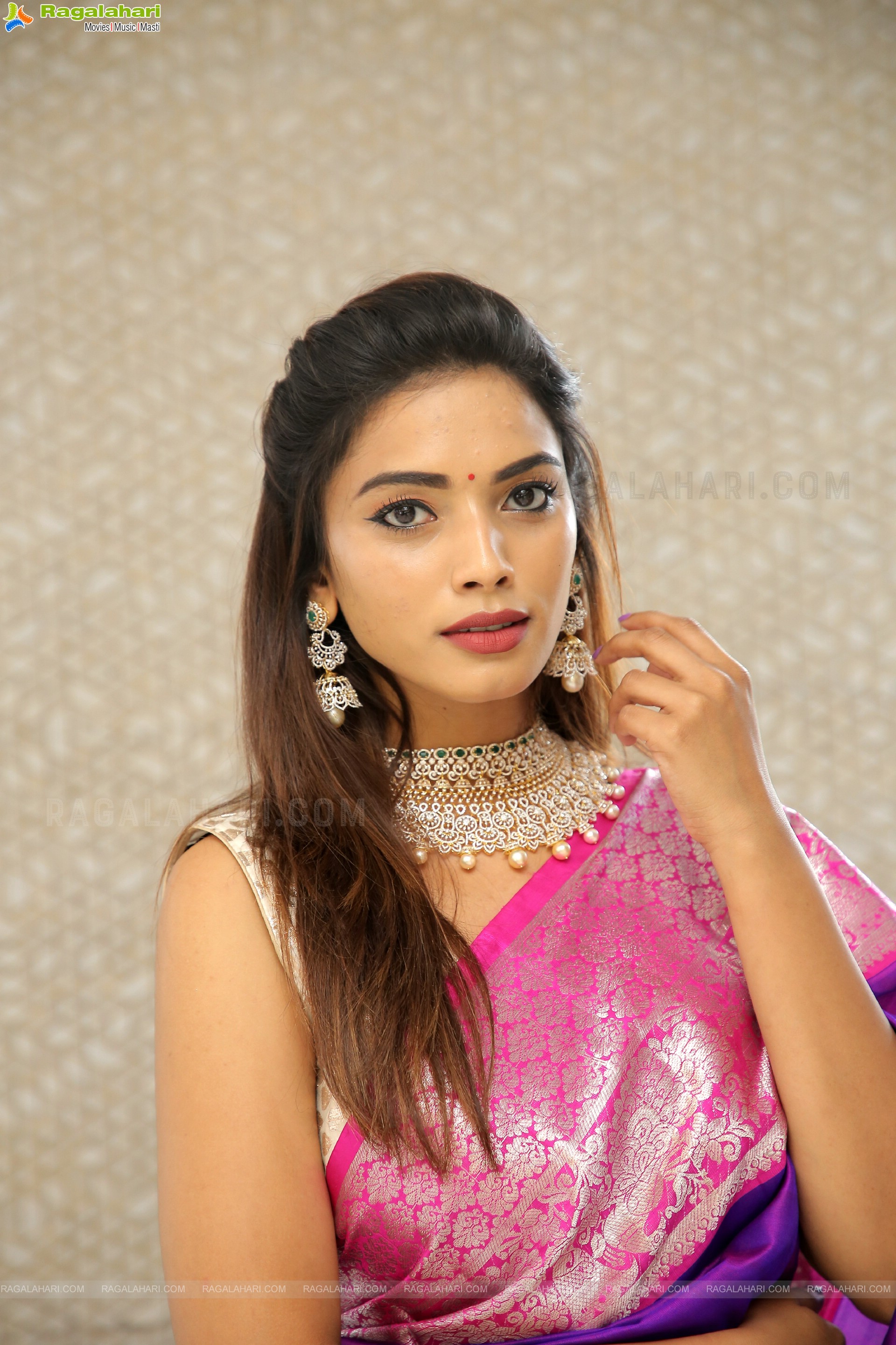 Harshini Balla Showcases a Collection of Sri Bhavani Jewels, HD Photo Gallery