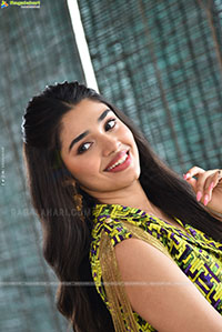 Krithi Shetty HD Photos
