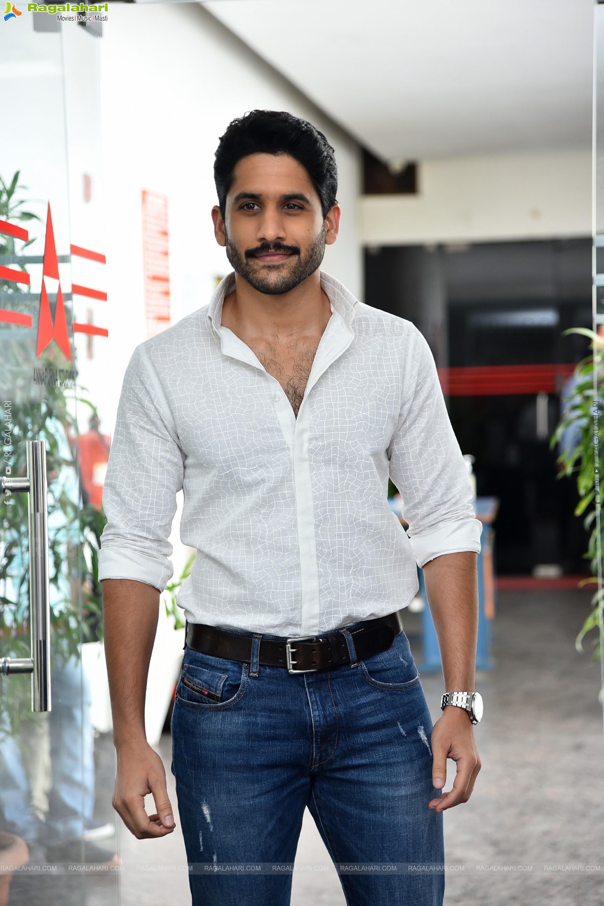 Naga Chaitanya at Laal Singh Chaddha Movie Interview, HD Photo Gallery