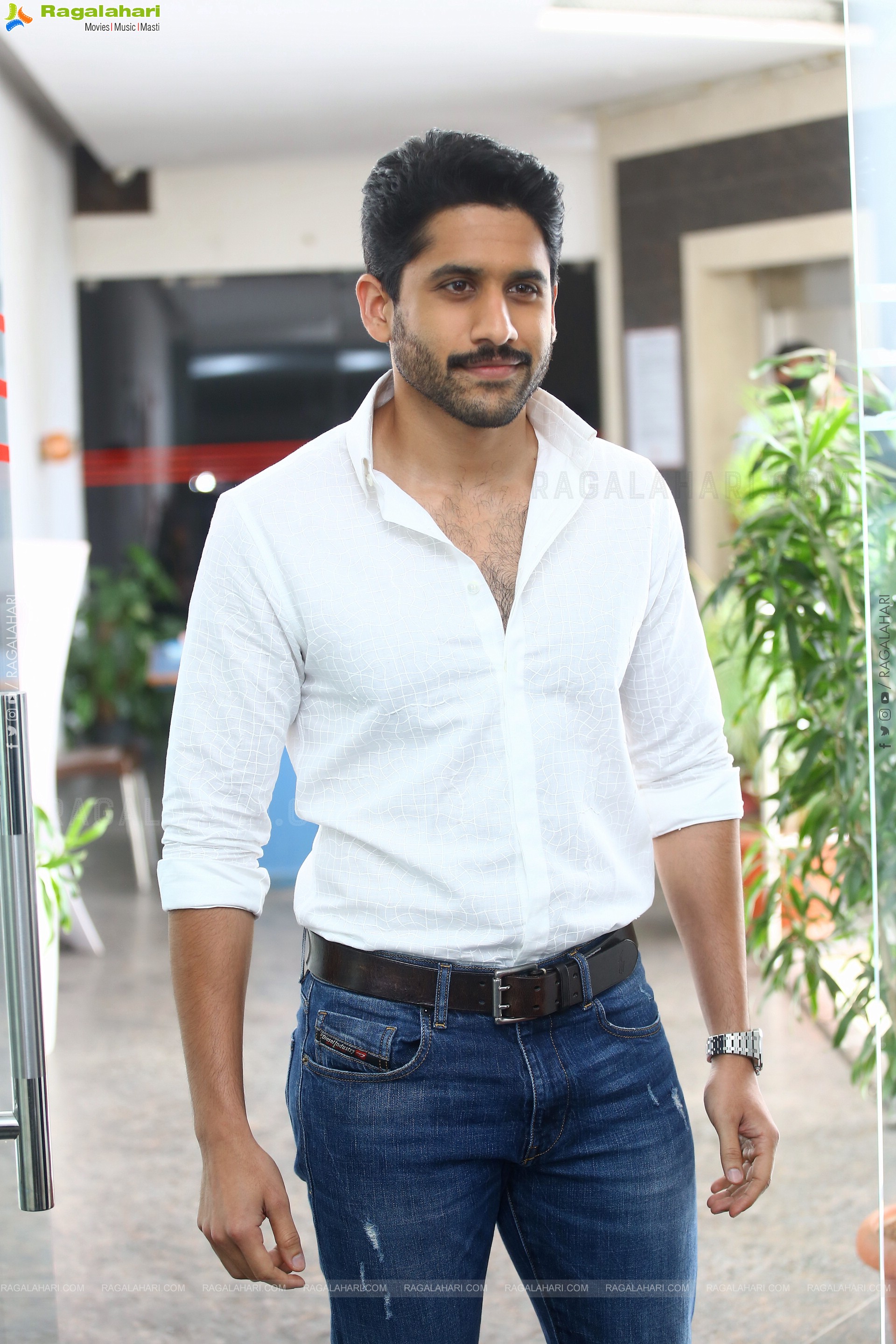 Naga Chaitanya at Laal Singh Chaddha Movie Interview, HD Photo Gallery