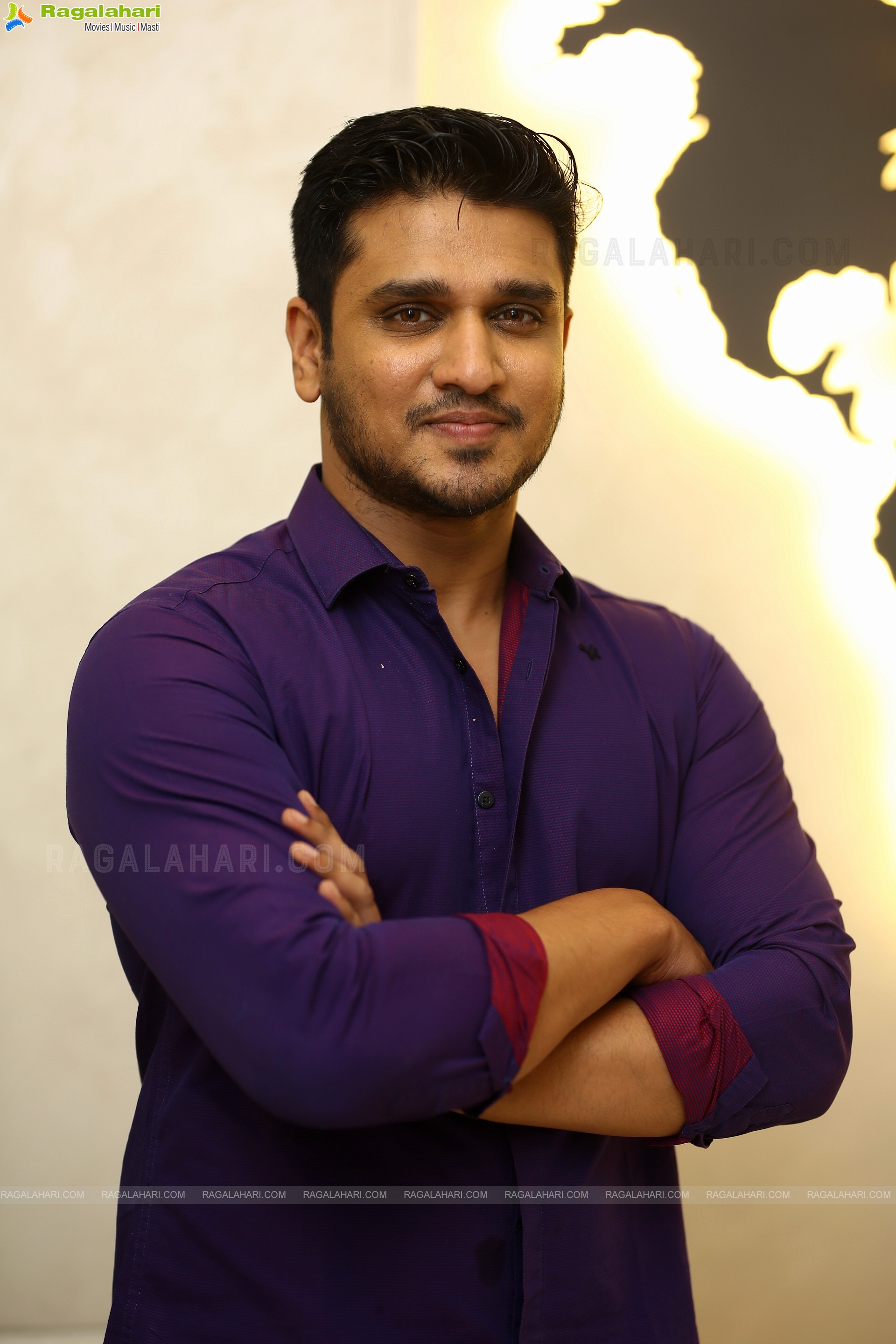 Nikhil Siddharth at Karthikeya 2 Movie Interview, HD Photo Gallery