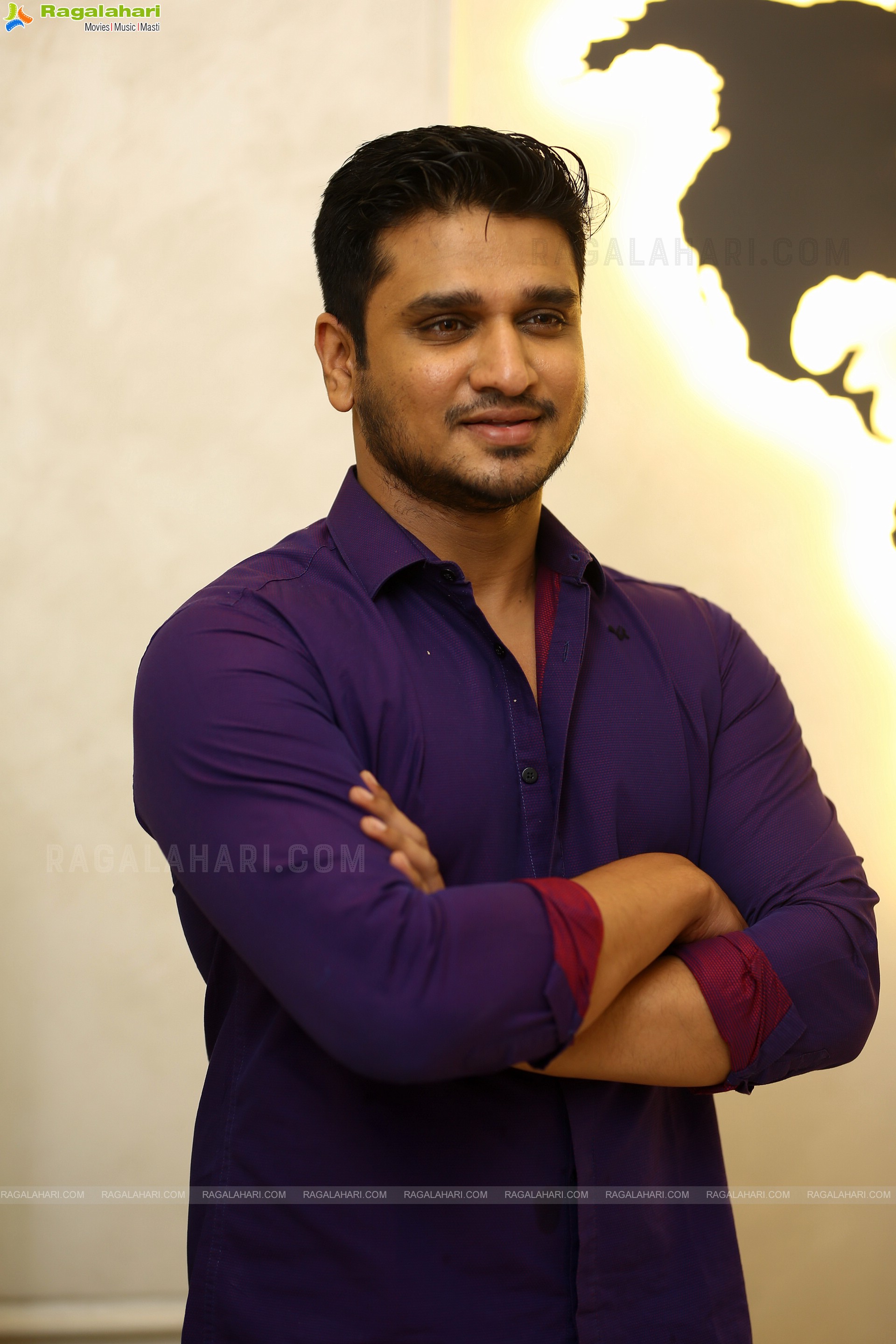 Nikhil Siddharth at Karthikeya 2 Movie Interview, HD Photo Gallery