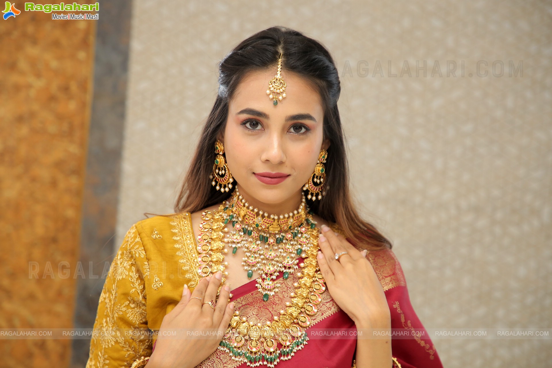 Nishat Shaik Poses With Jewellery, HD Photo Gallery