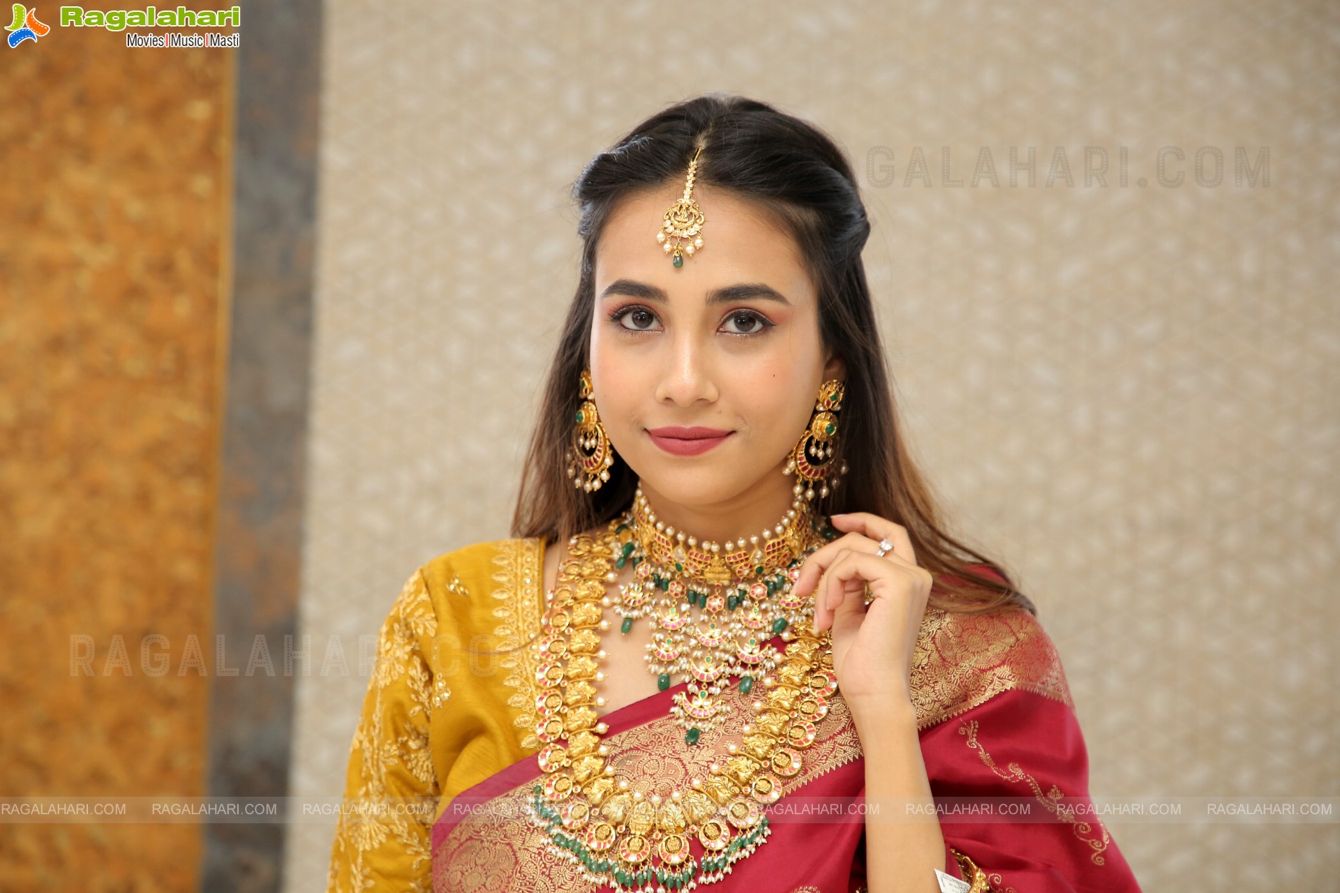 Nishat Shaik Poses With Jewellery, HD Photo Gallery