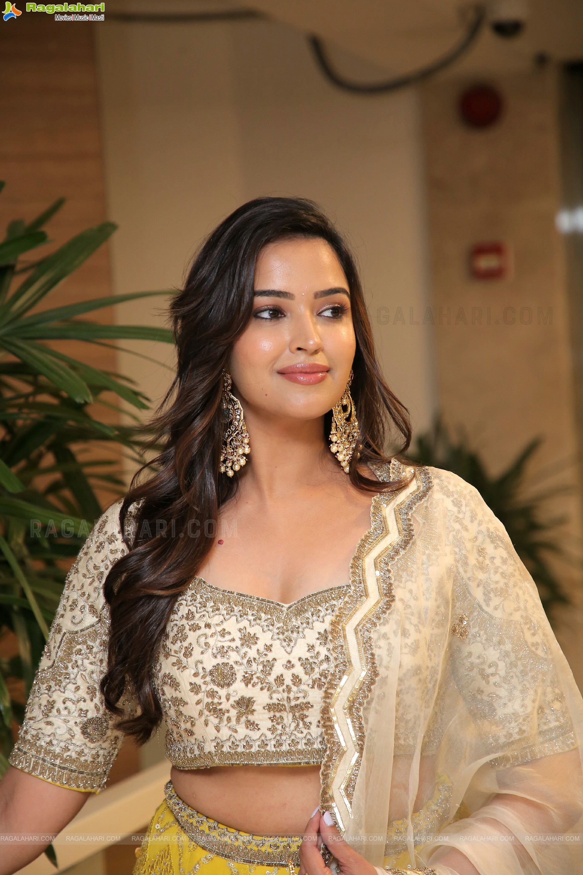 Pujita Ponnada at Aakasha Veedhullo Movie Pre-Release Event, HD Photo Gallery