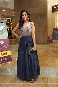 Riya Suman at Hi Life Exhibition Launch