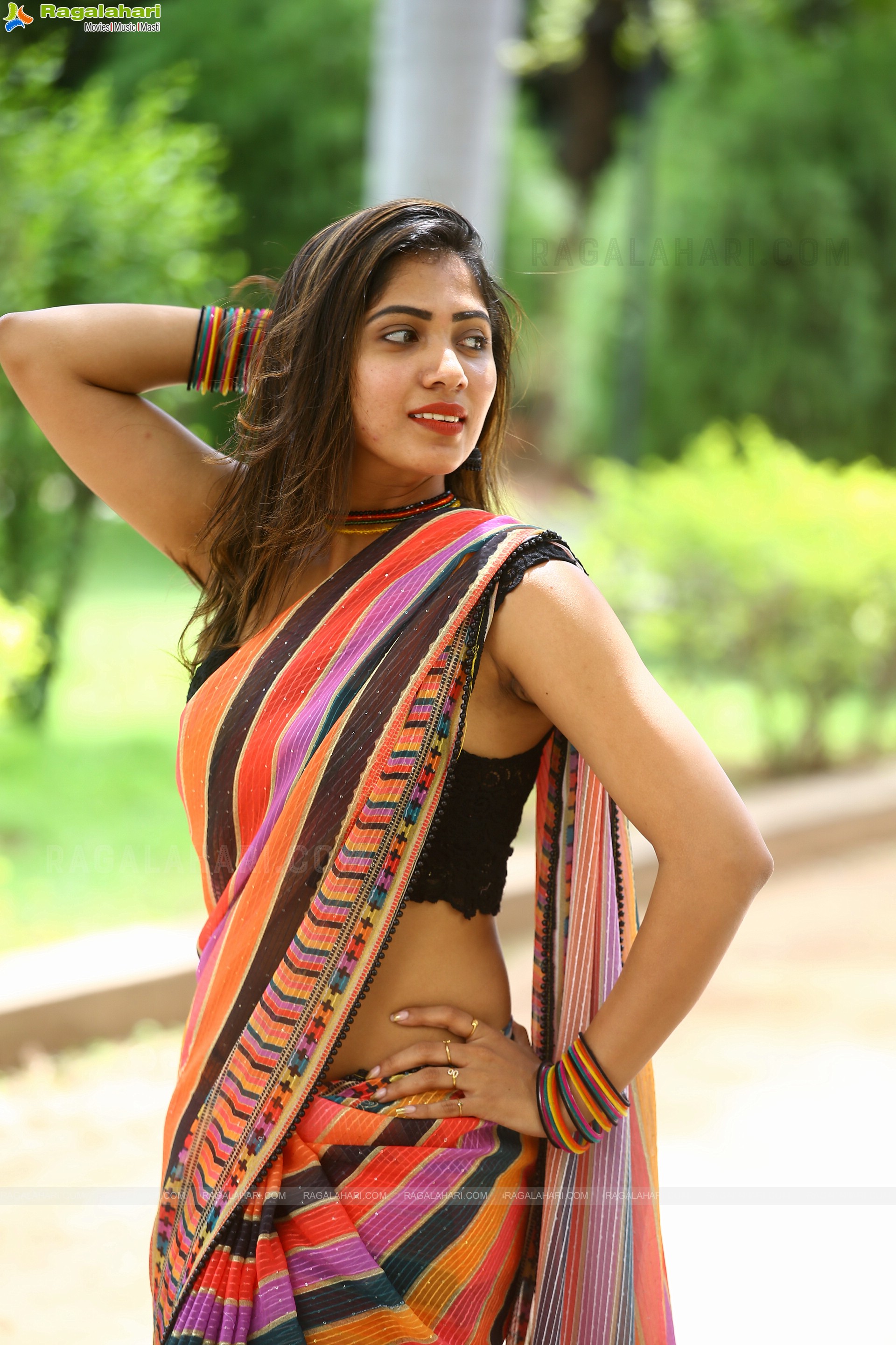 Sahar Krishnan at Antele Katha Antele Movie Press Meet, HD Photo Gallery