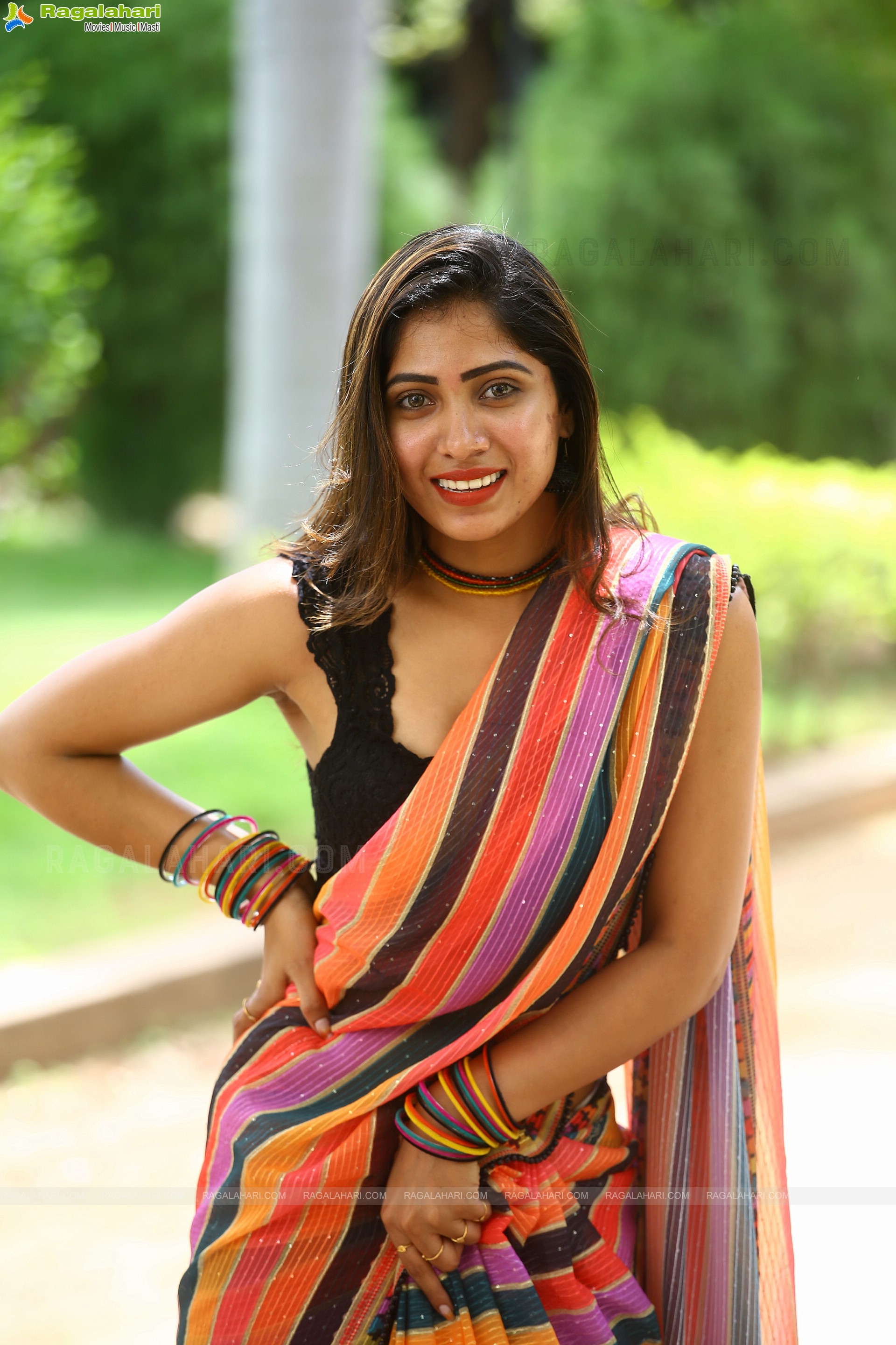 Sahar Krishnan at Antele Katha Antele Movie Press Meet, HD Photo Gallery