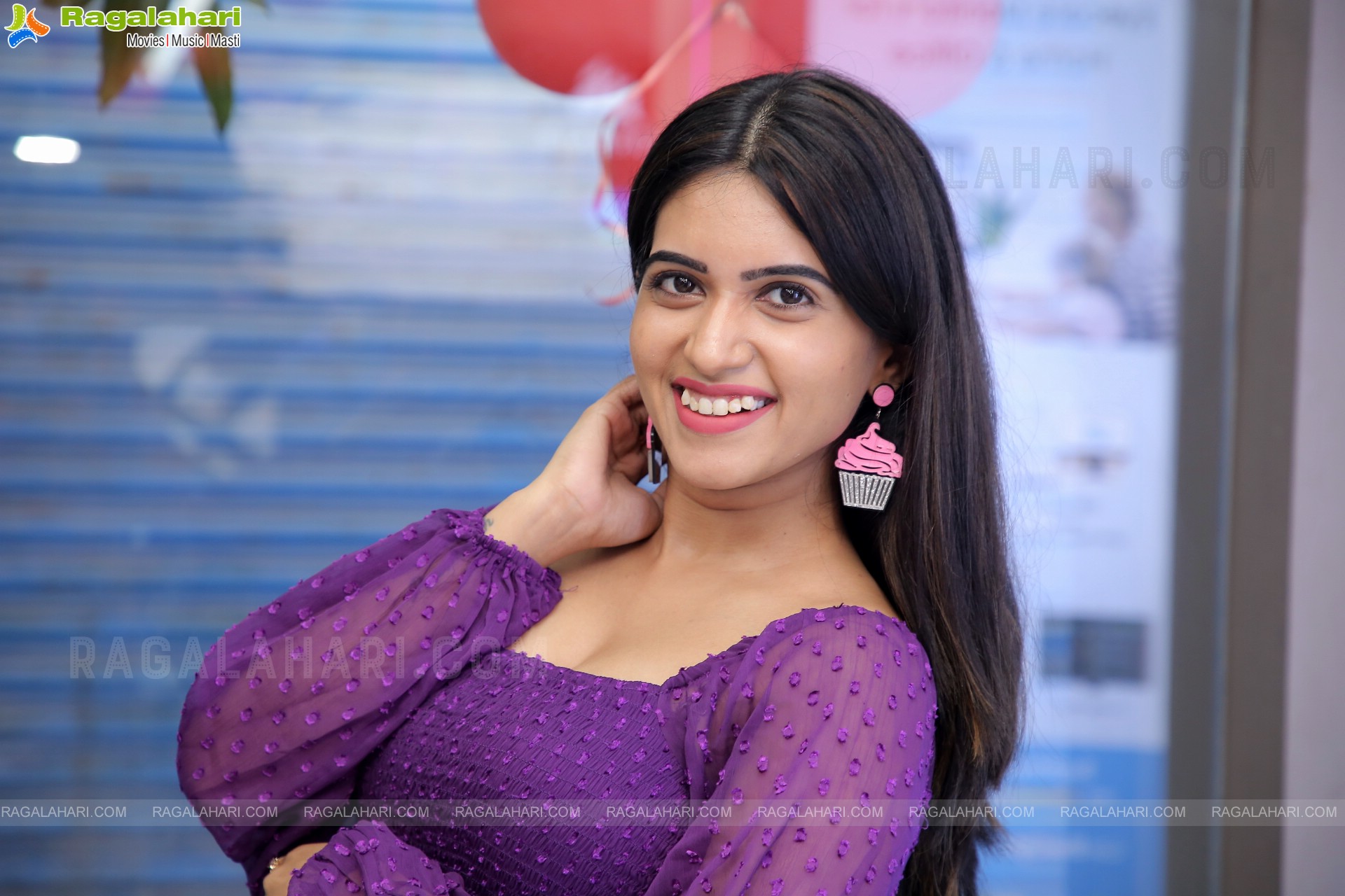 Sravanthi Chokarapu at Vishal Peripherals Store Launch, HD Photo Gallery