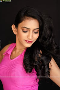 Nikita Gangurde in Pink Knitted Top
