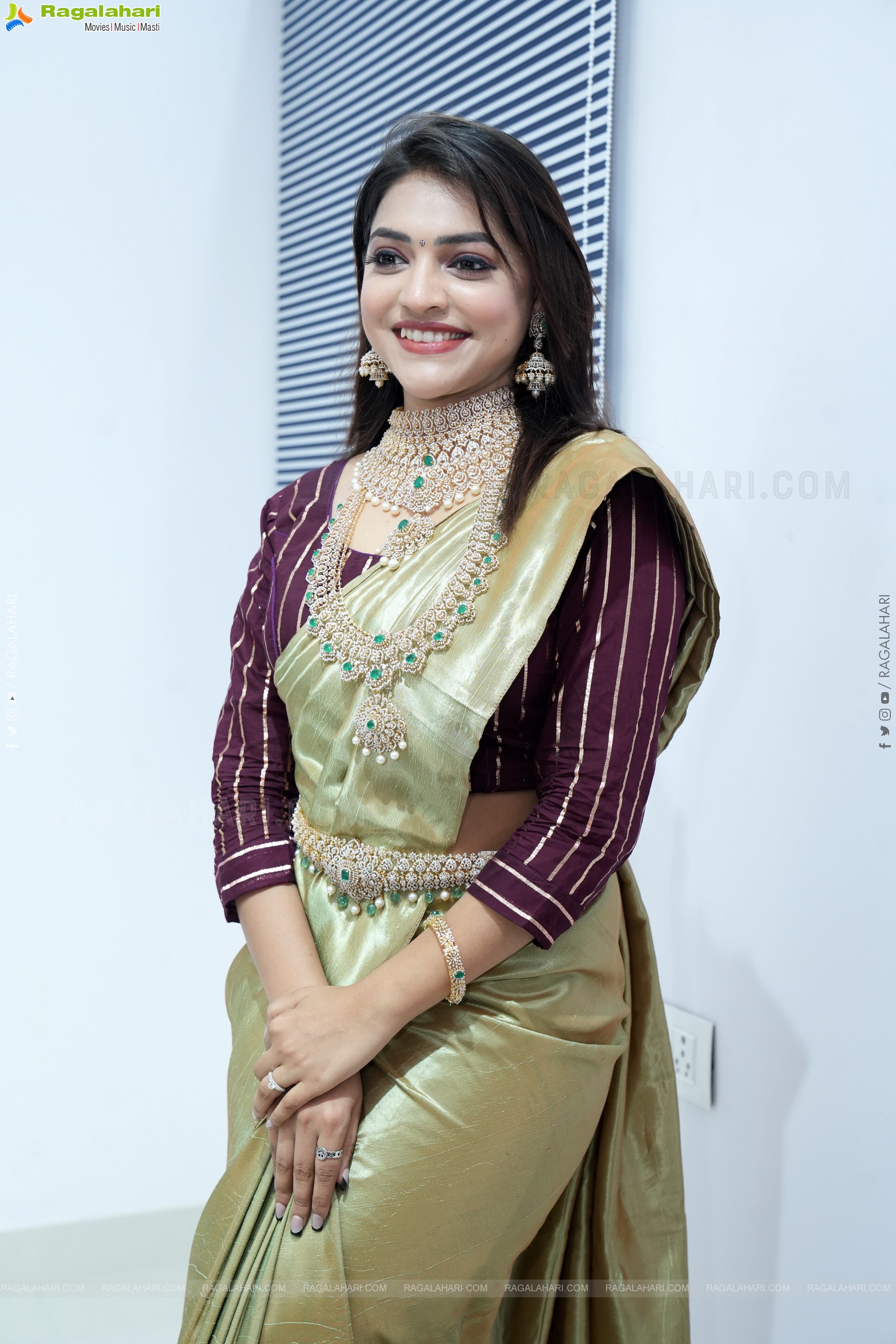 Ishwarya Vullingala at Hi Life Jewels Event, HD Gallery