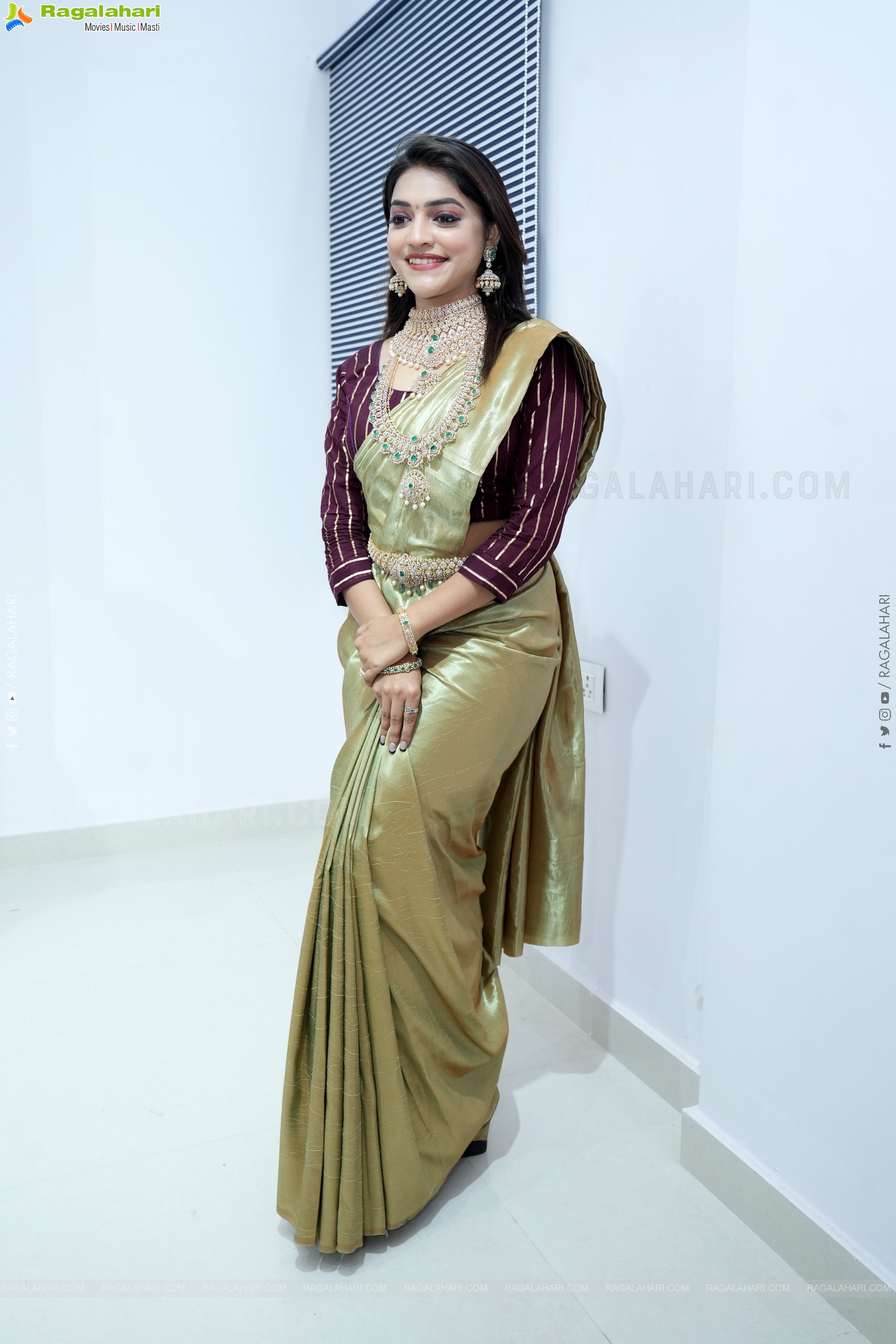 Ishwarya Vullingala at Hi Life Jewels Event, HD Gallery