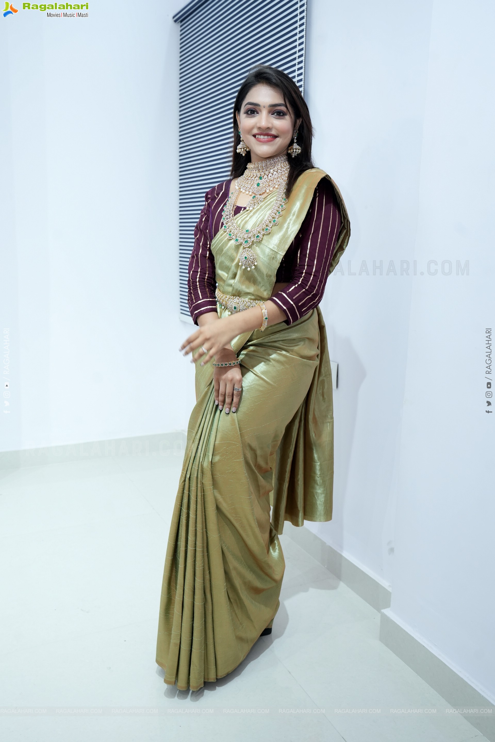 Ishwarya Vullingala at Hi Life Jewels Event, HD Gallery