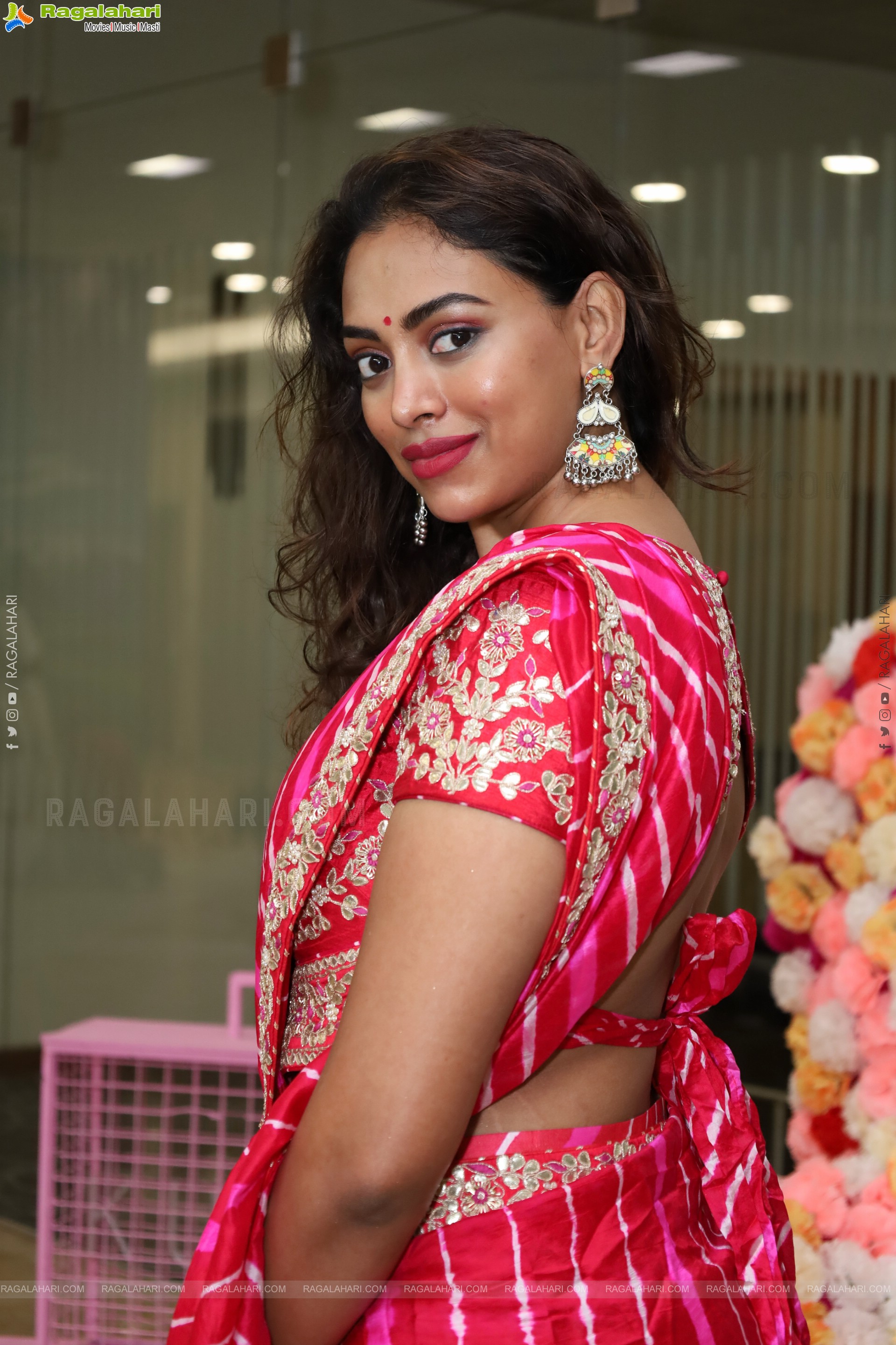 Kamakshi Bhaskarla Latest HD Photo Gallery