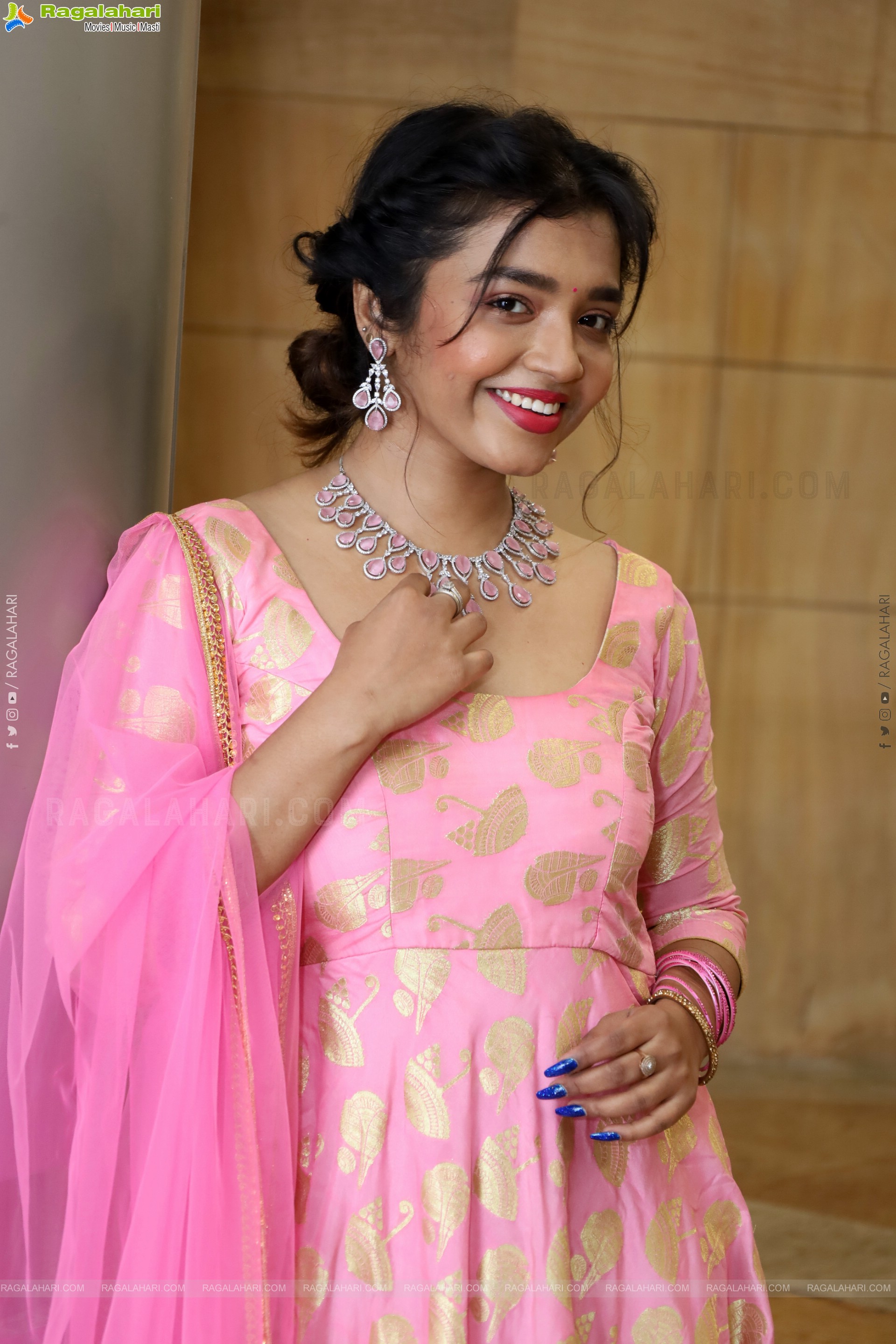 Kruthika Roy Latest Stills, HD Gallery