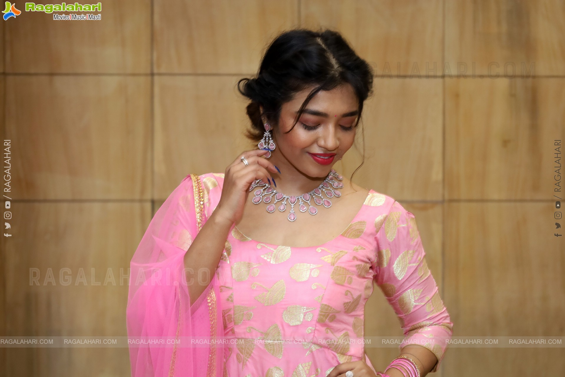 Kruthika Roy Latest Stills, HD Gallery