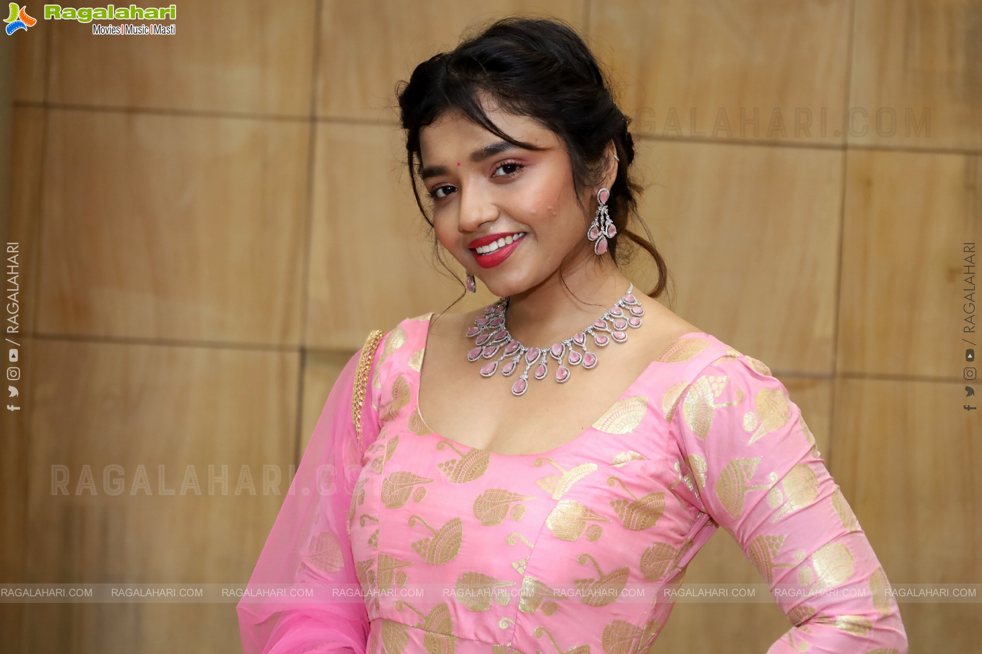 Kruthika Roy Latest Stills, HD Gallery