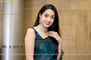 Lakshmi Ayalasomayajula Latest HD Photo Gallery