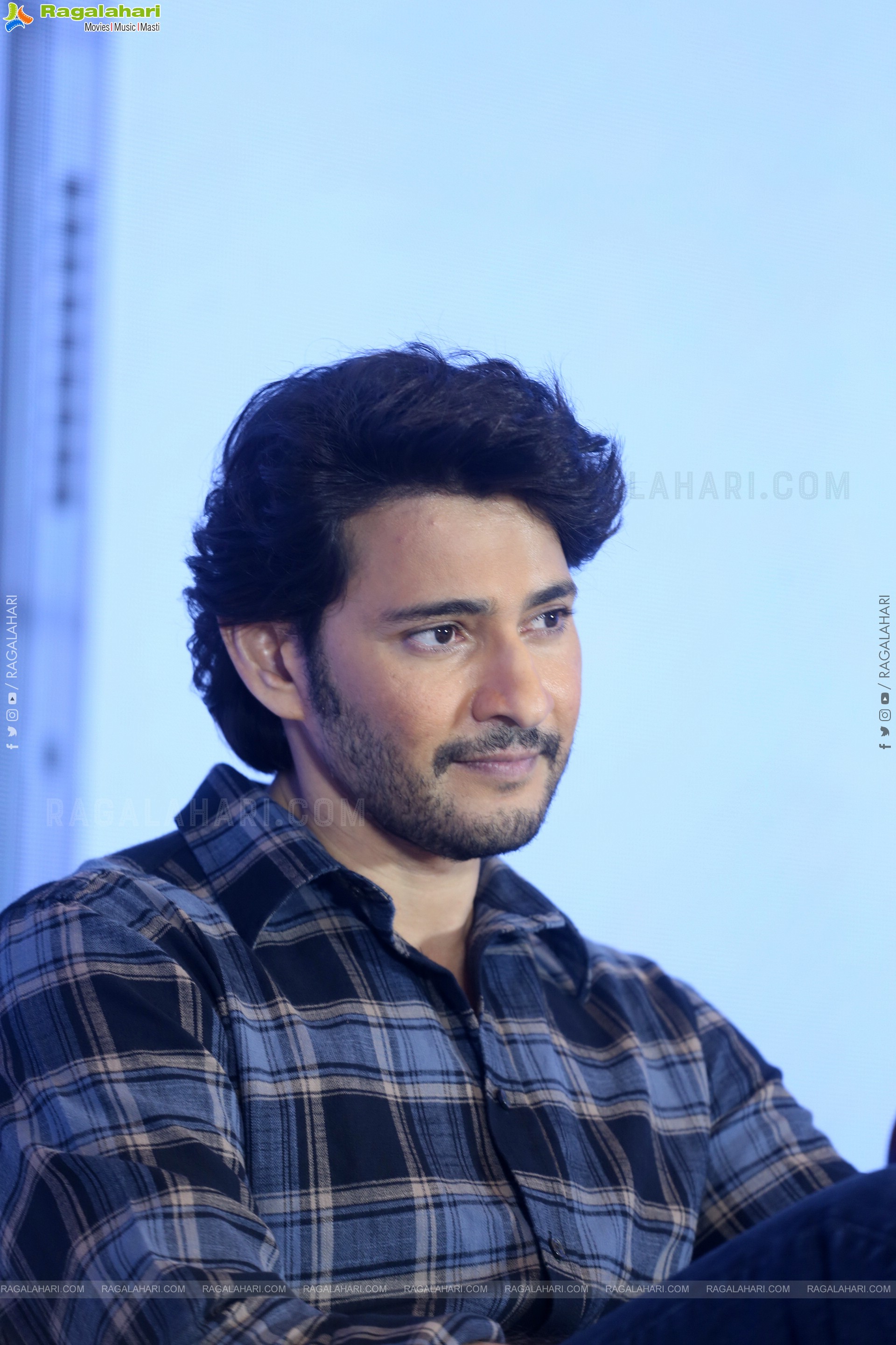 Mahesh Babu at Big C Press Meet, HD Gallery