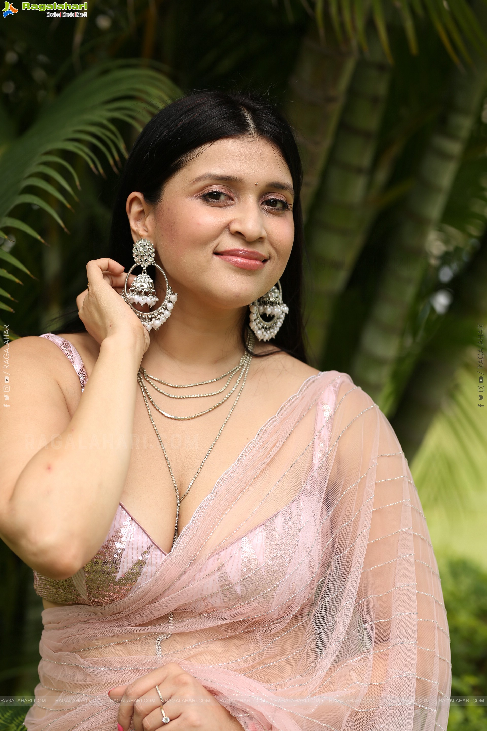 Mannara Chopra at Tiragabadara Saami Teaser Launch, HD Gallery