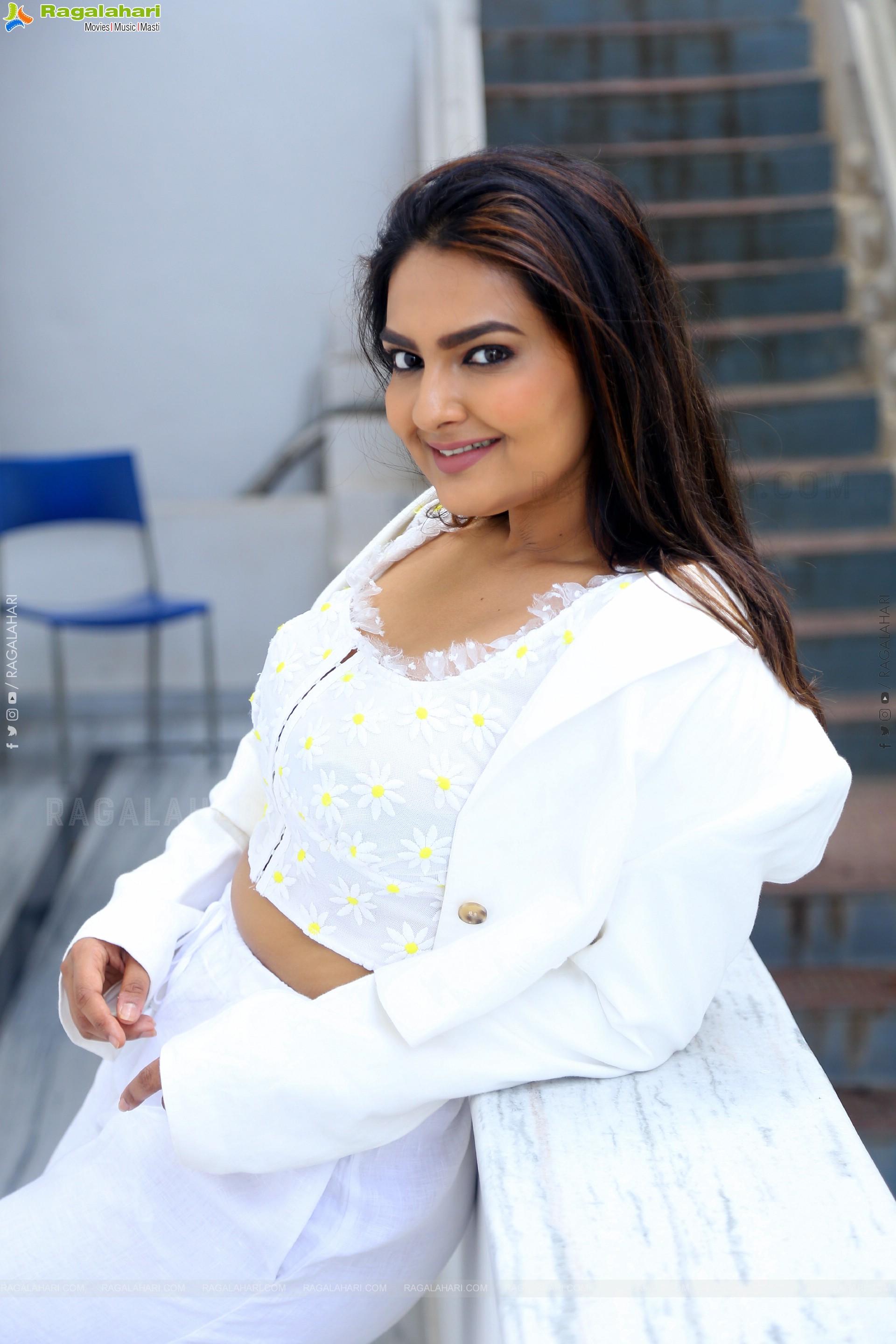 Neha Deshpande at Rajugari Kodipulao Success Meet, HD Gallery