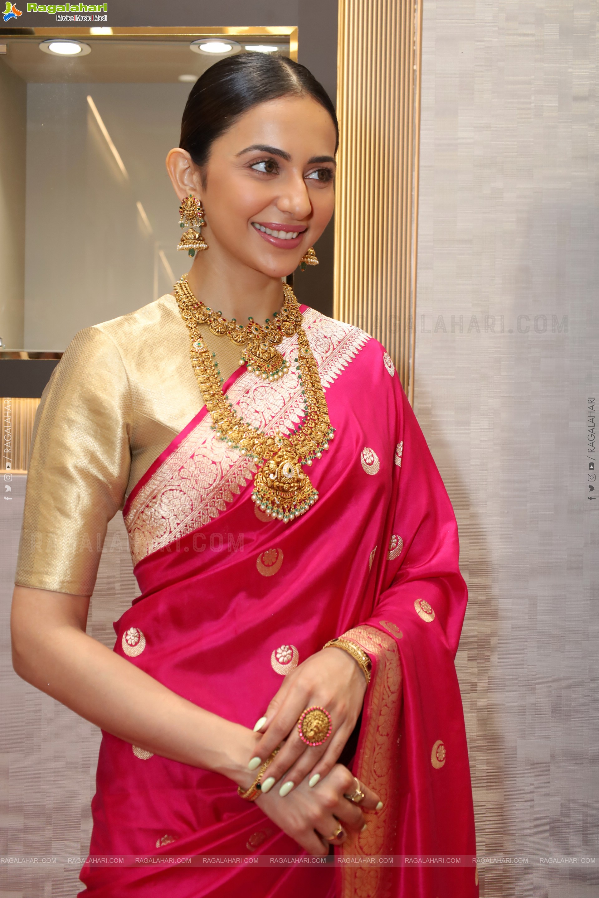 Rakul Preet Singh Latest Stills, HD Gallery