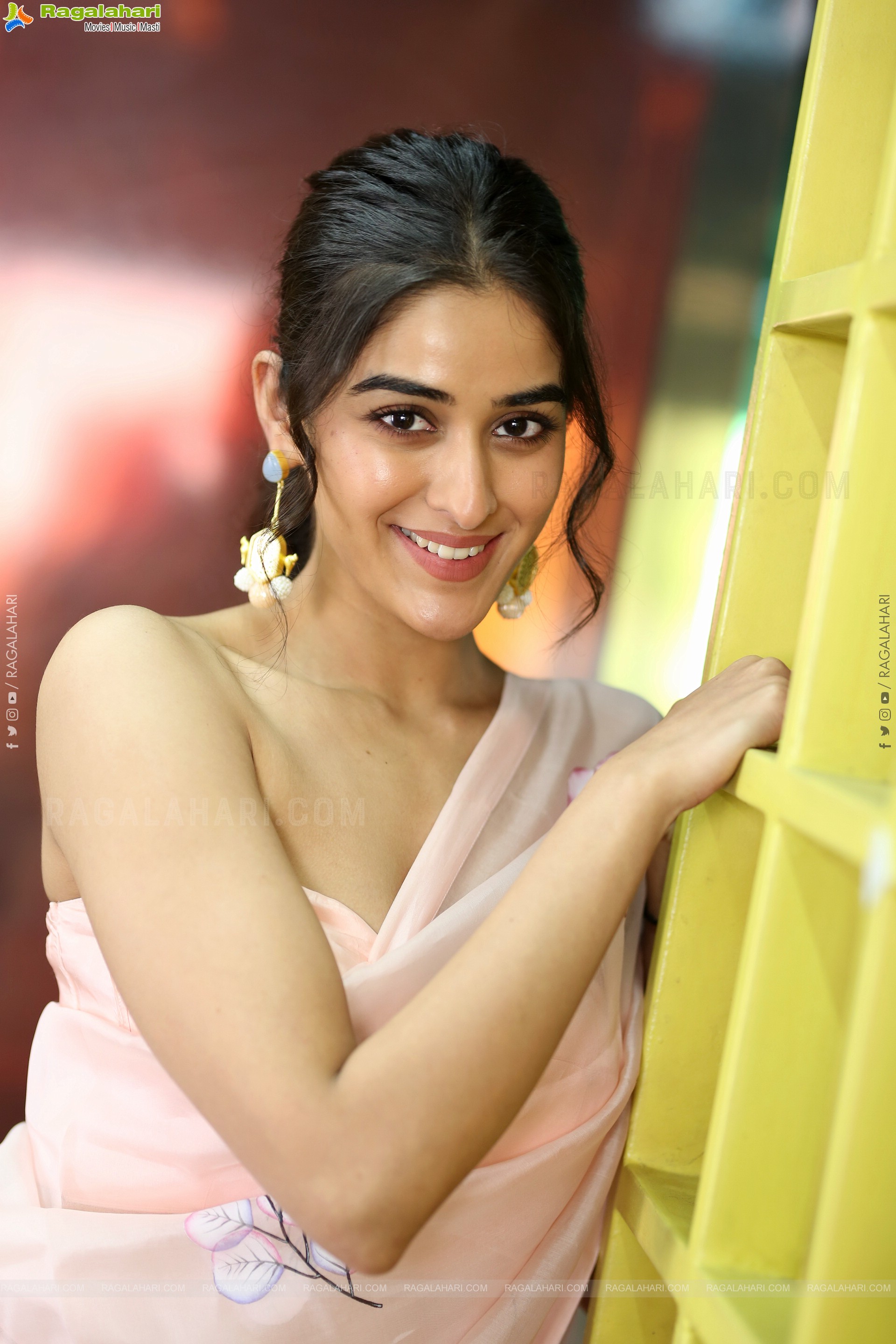 Sakshi Vaidya at Gandeevadhari Arjuna Interview, HD Gallery