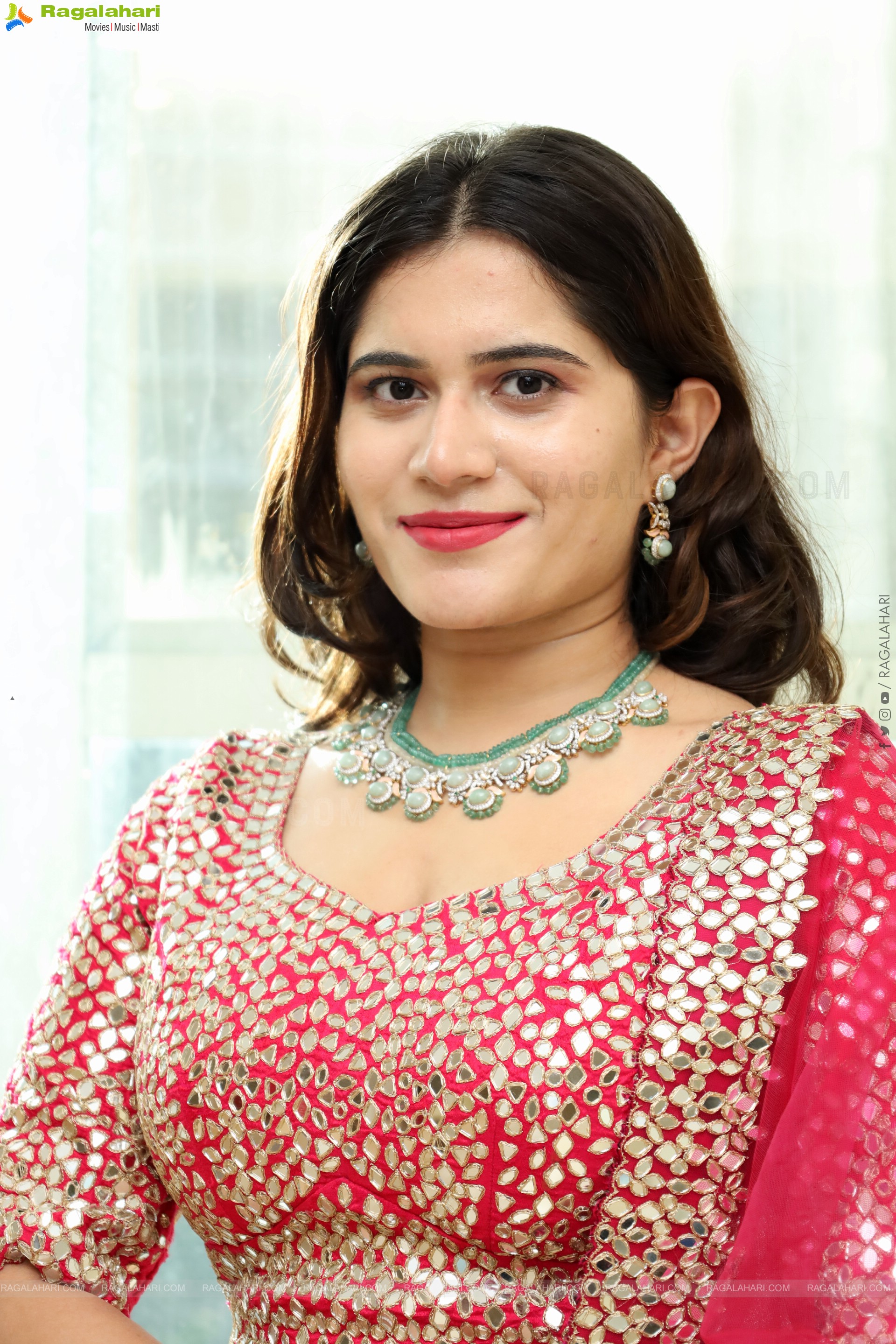 Tara Chowdary Latest Stills, HD Gallery