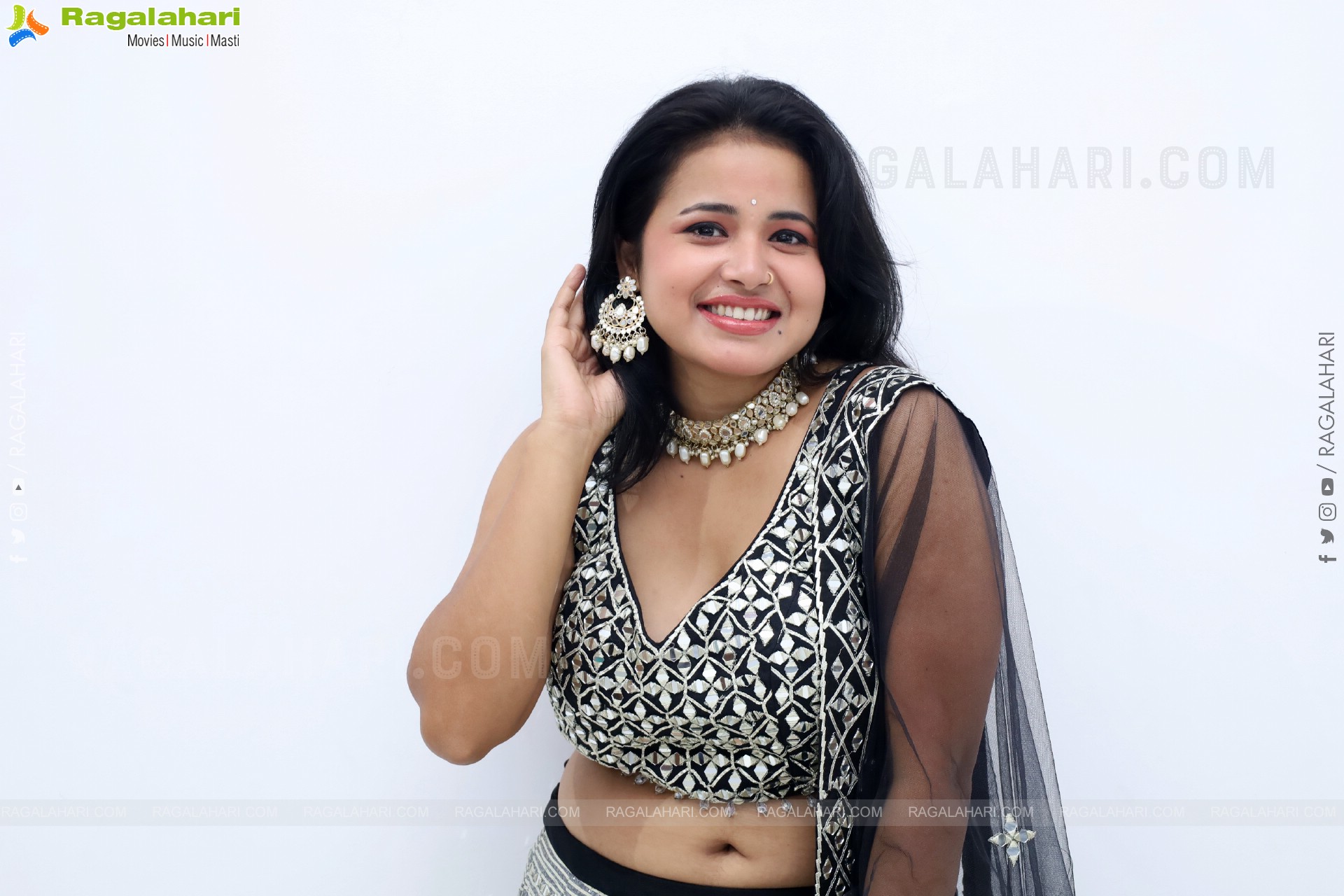 Aashi at Hi Life Fashion Showcase Event, HD Gallery