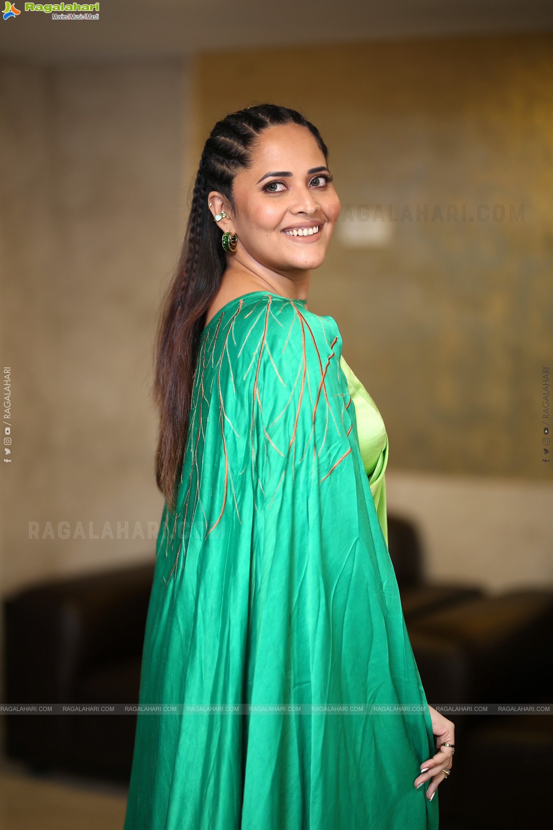 Anasuya at Simbaa Pre Release Event, HD Gallery