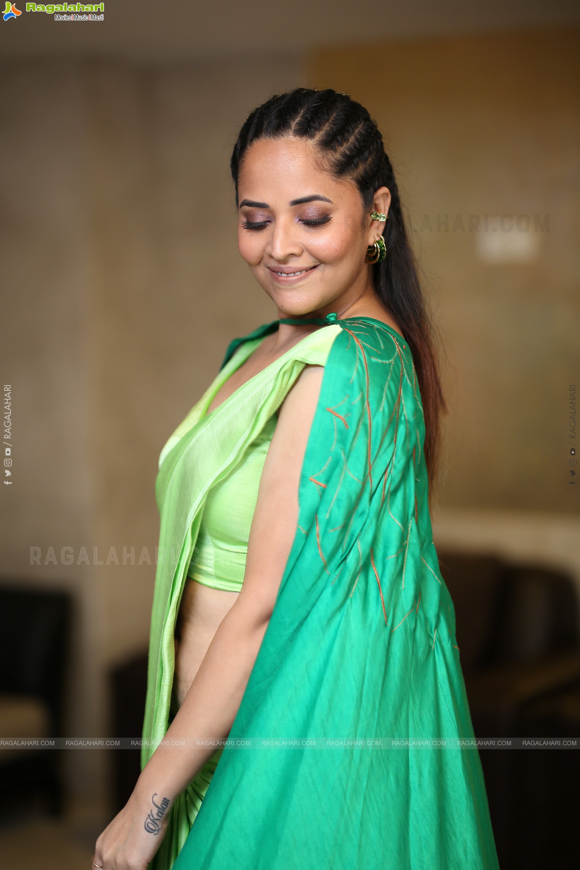 Anasuya at Simbaa Pre Release Event, HD Gallery