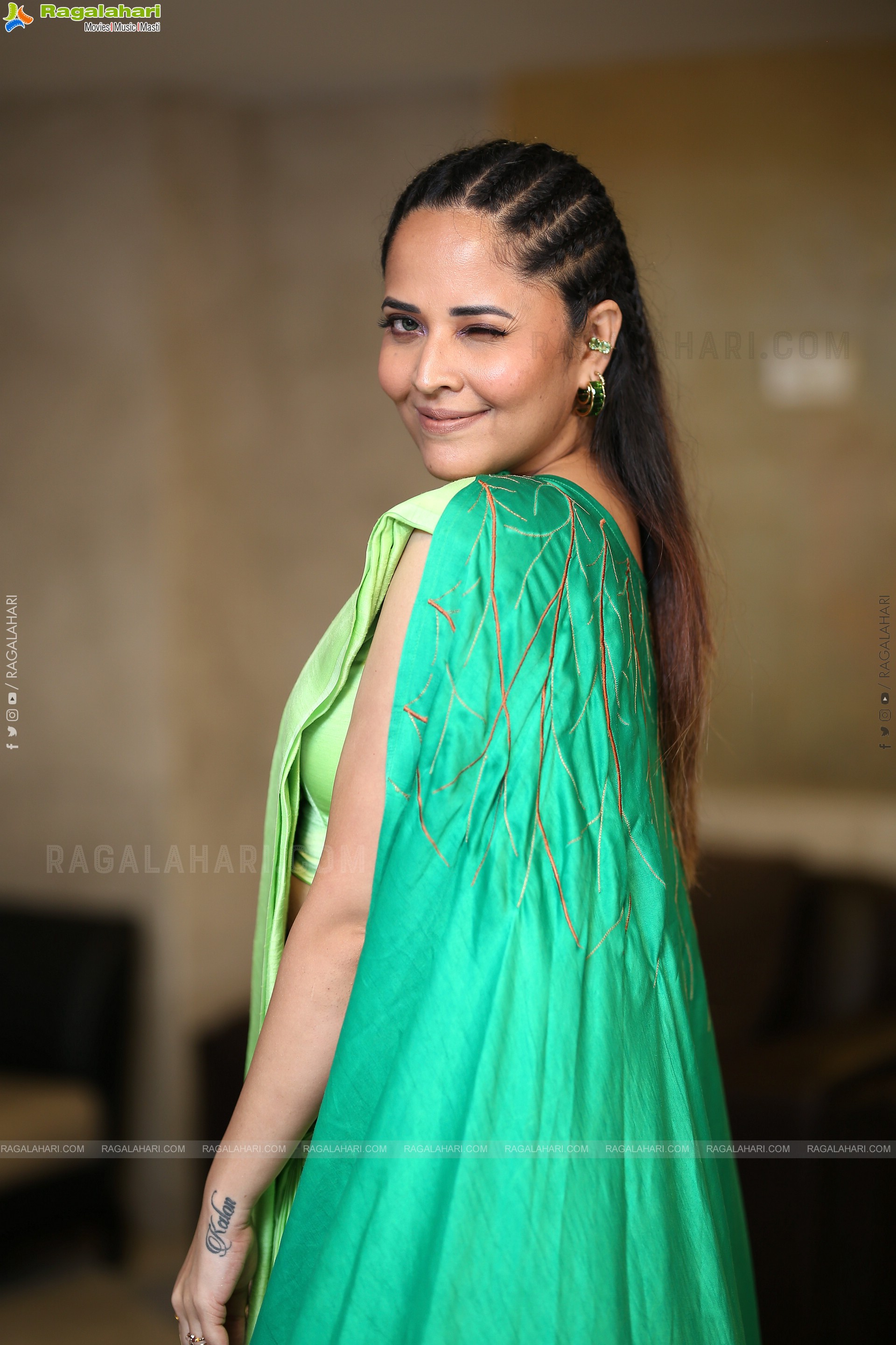 Anasuya at Simbaa Pre Release Event, HD Gallery