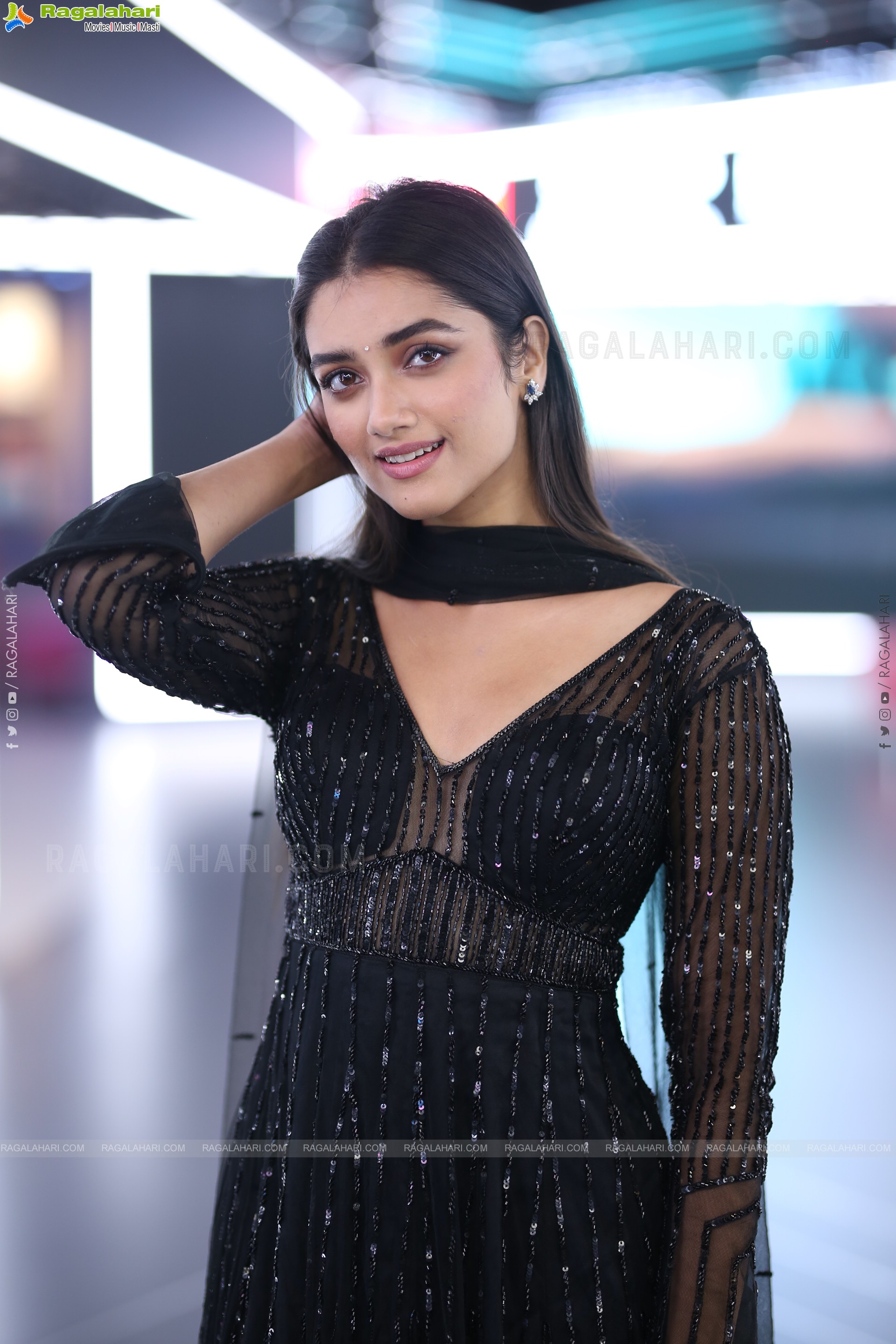 Bhagyashri Borse at Mr. Bachchan Trailer Launch Event, HD Gallery