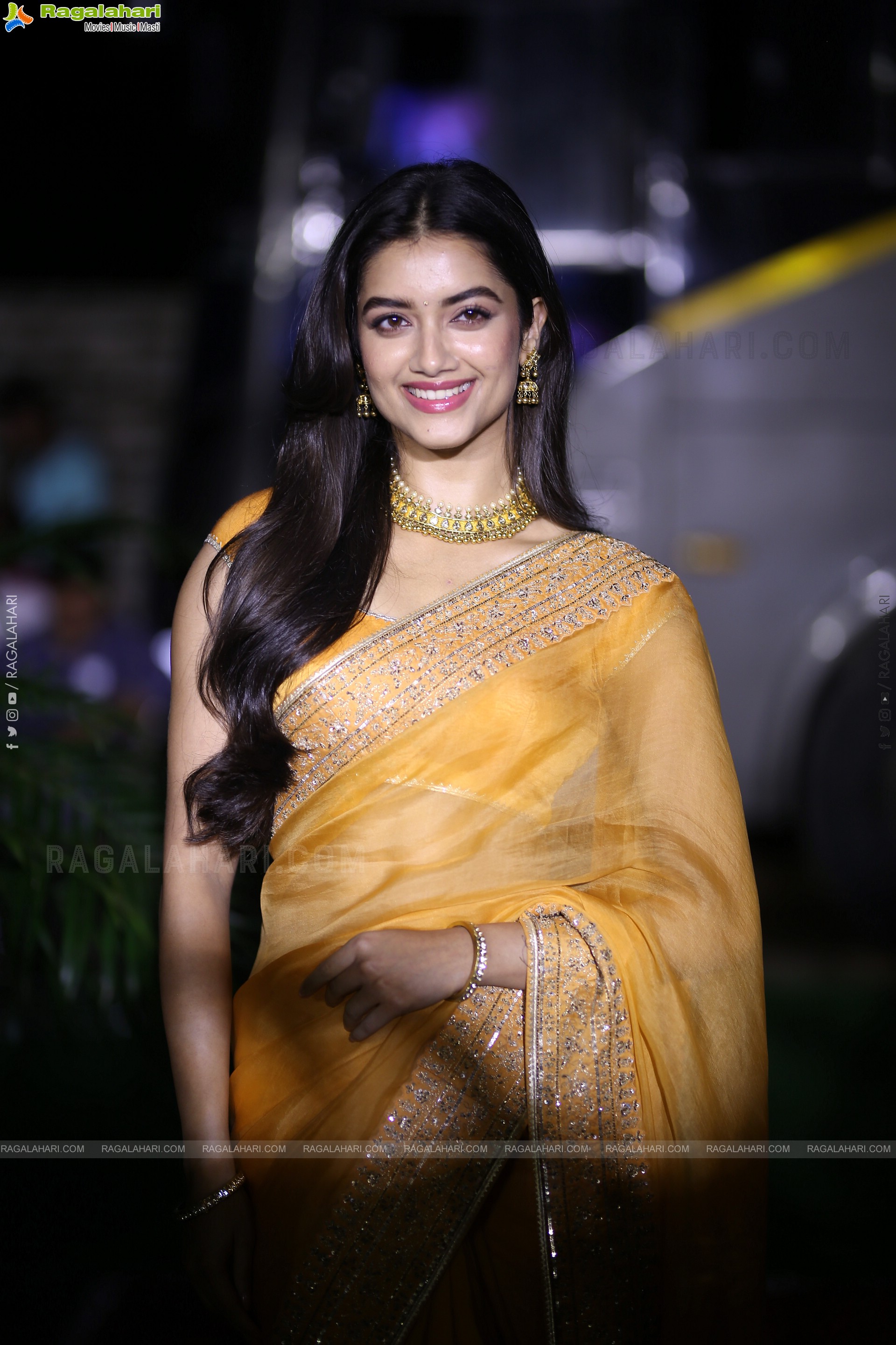 Bhagyashri Borse at Mr. Bachchan Pre Release Event, HD Gallery