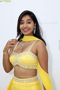 Chandu Charms Latest Stills, HD Gallery