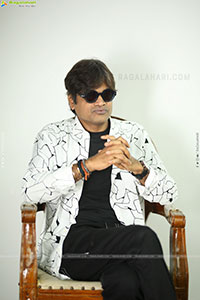 Harish Shankar at Mr Bachchan Interview, HD Gallery