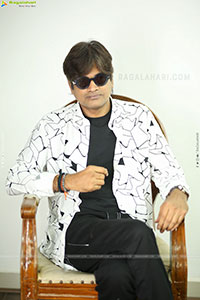 Harish Shankar at Mr Bachchan Interview, HD Gallery