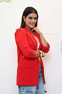 Kavya Thapar at Double Ismart Interview, HD Gallery