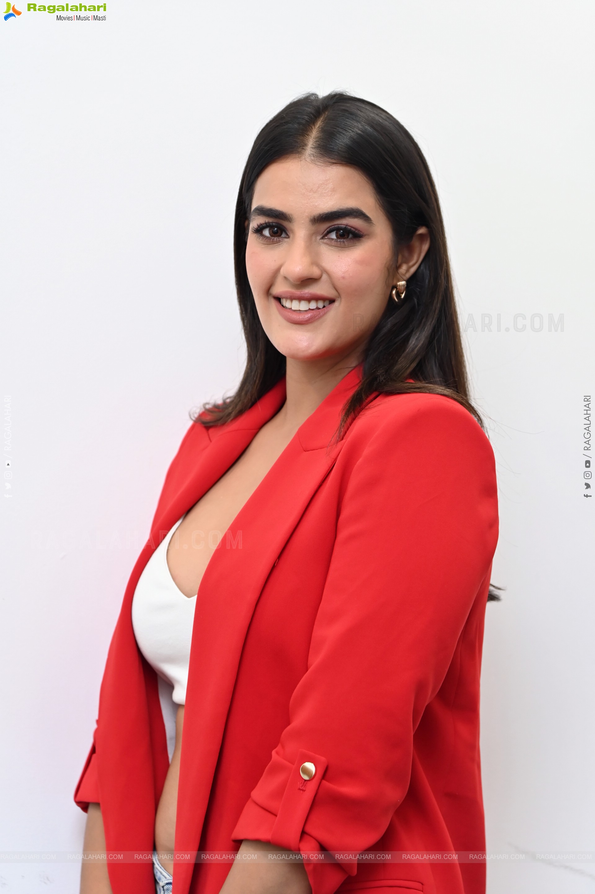 Kavya Thapar at Double Ismart Interview, HD Gallery