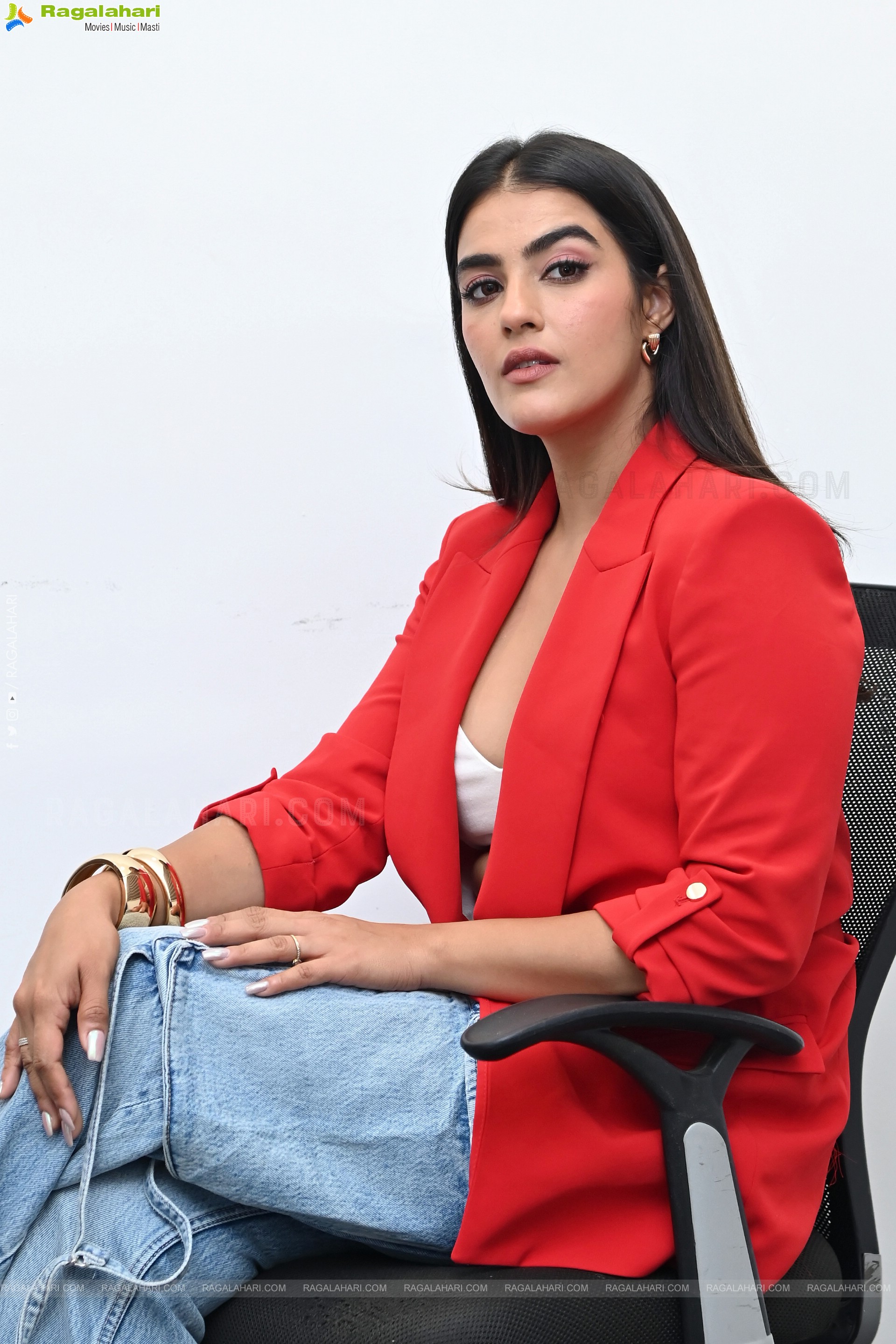 Kavya Thapar at Double Ismart Interview, HD Gallery