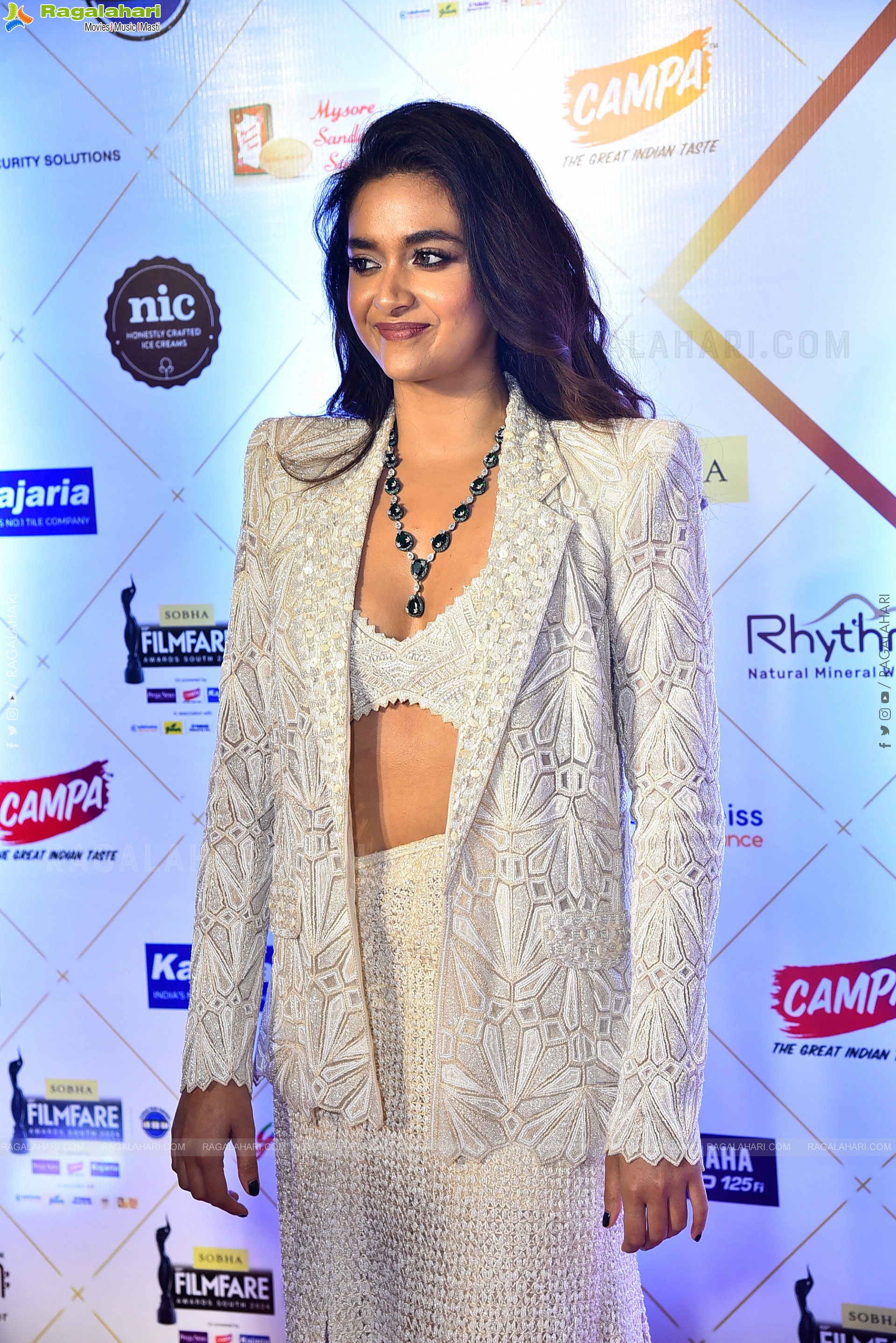 Keerthy Suresh at 69th Filmfare Awards, HD Gallery