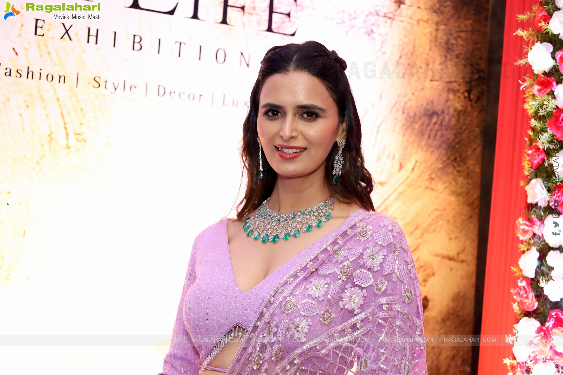 Meenakshi Dixit at Hi Life Exhibition Launch, HD Gallery